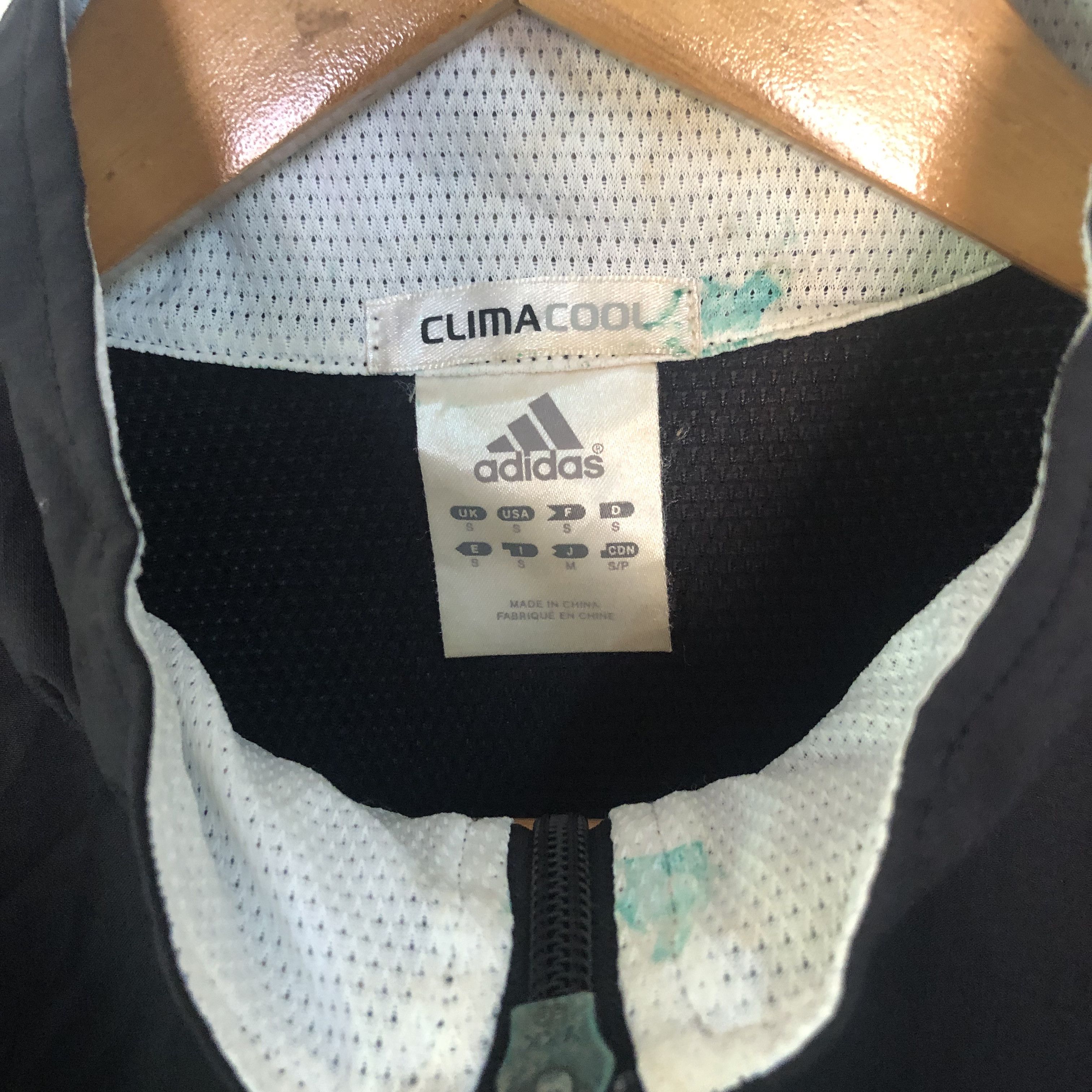 Adidas Adidas Windbreaker Running Wear Three Stripe Black Small Size US S / EU 44-46 / 1 - 4 Thumbnail