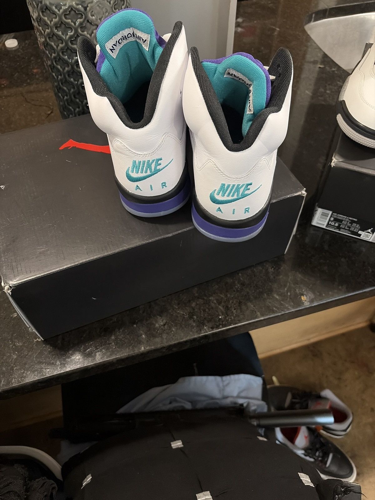 Jordan Brand Grape Air Jordan 5 retro Size US 9.5 / EU 42-43 - 2 Thumbnail