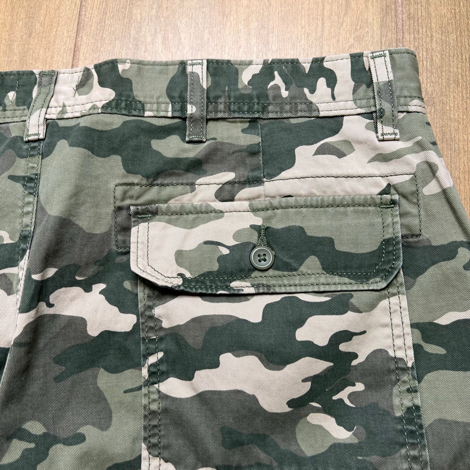 Vintage Levi Strauss Shorts Mens Sz 38 Green Camouflage Cargo Y2K Size US 38 / EU 54 - 9 Thumbnail