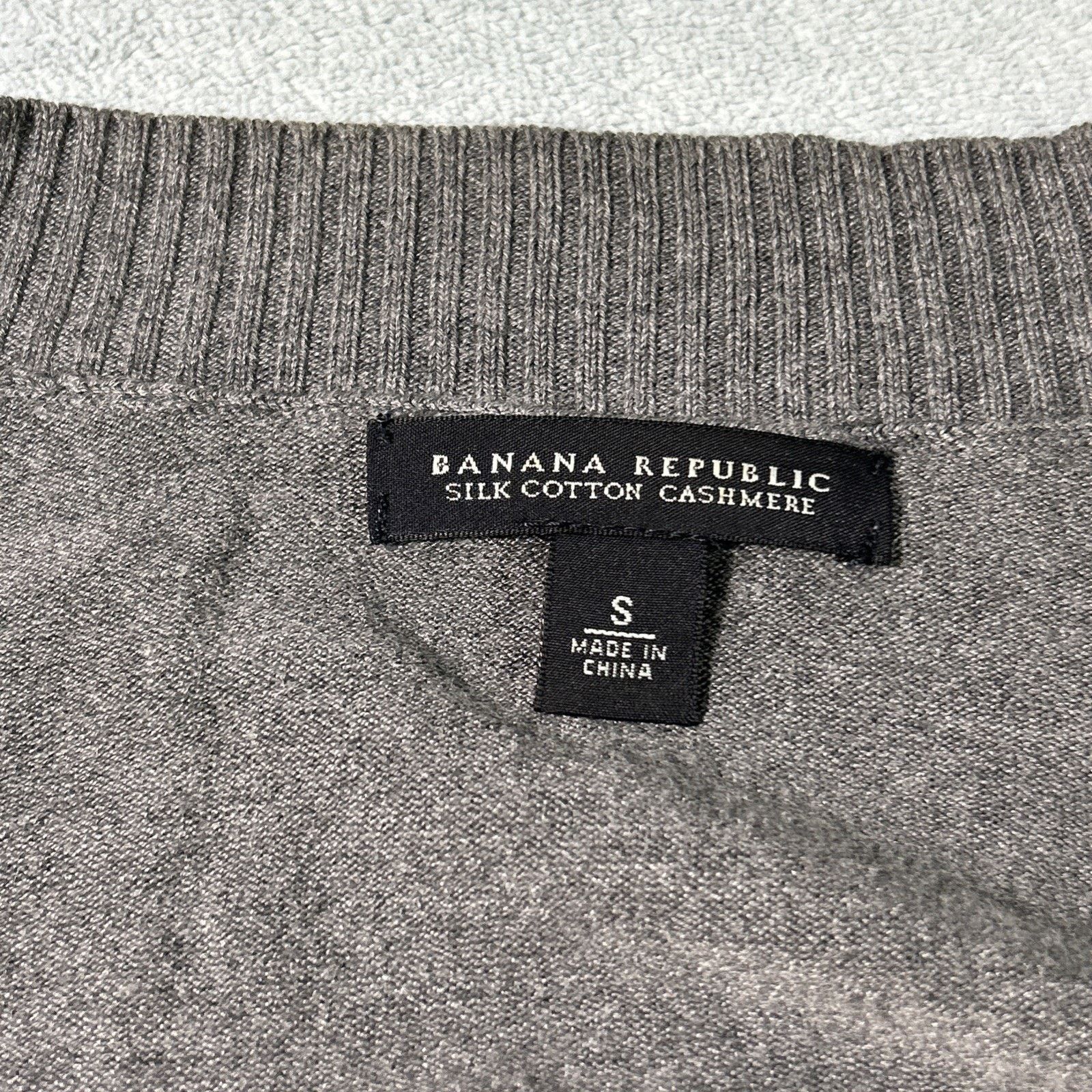 Banana Republic Luxury Blend Wool Silk Cashmere Cable Knit Sweater Small Size S / US 4 / IT 40 - 4 Thumbnail