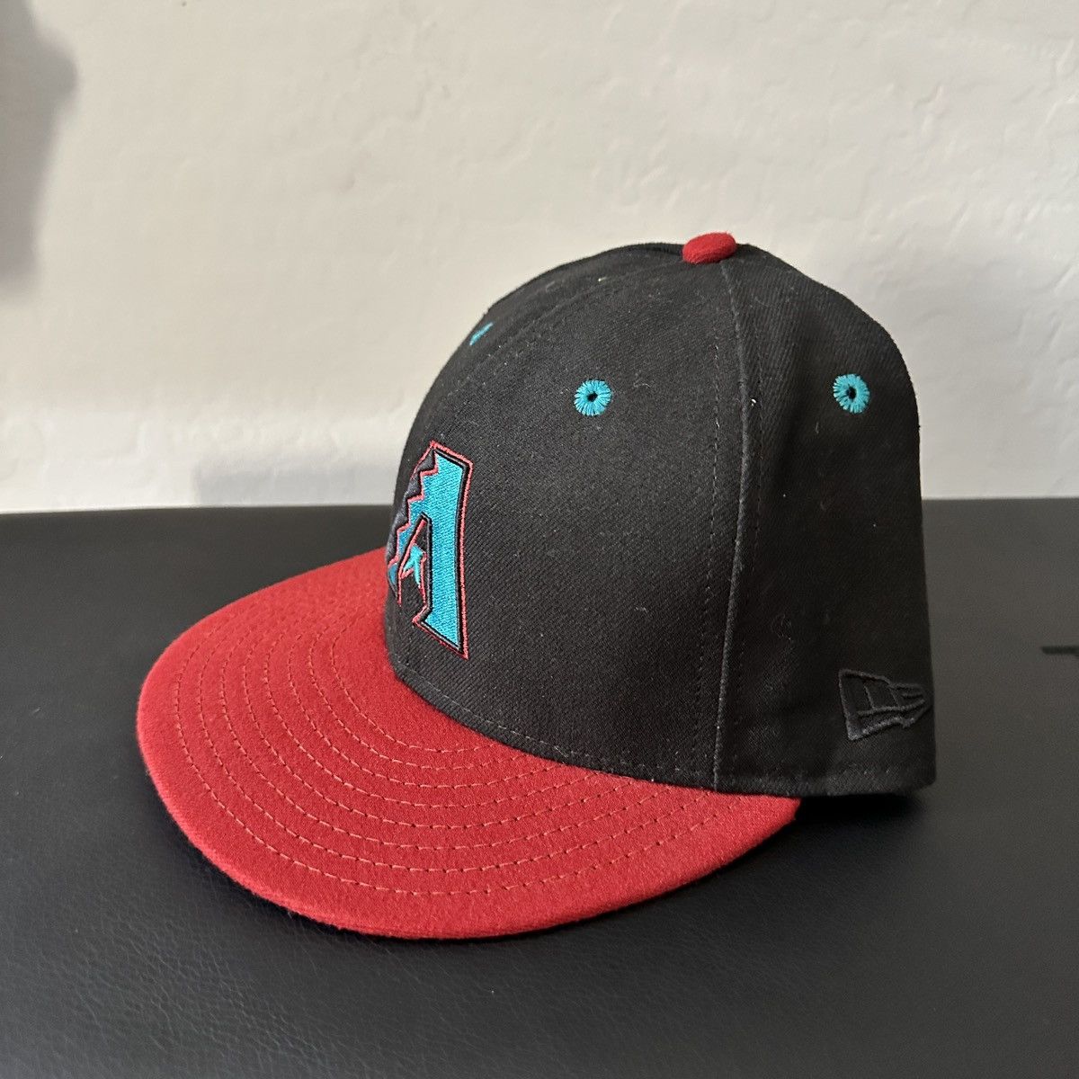 New Era Arizona Diamondbacks New Era Hat Good Condition Size 7 3/4 Size 44 - 2 Thumbnail