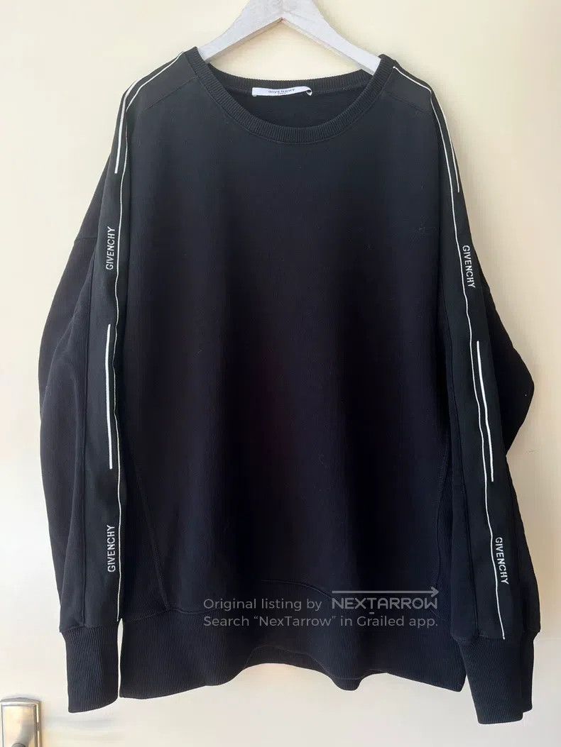 Givenchy Givenchy Crewneck Knit Sweater Size US XL / EU 56 / 4 - 1 Thumbnail