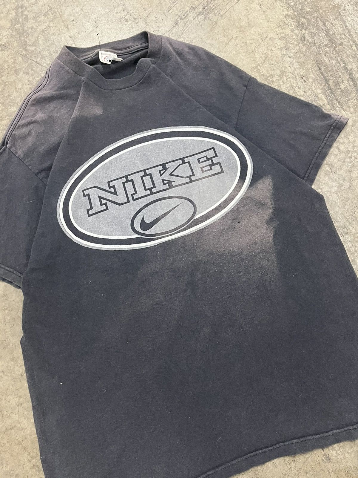 Nike × Vintage Nike 90s vintage shirt perfectly sun faded spell out hype Size US L / EU 52-54 / 3 - 4 Thumbnail