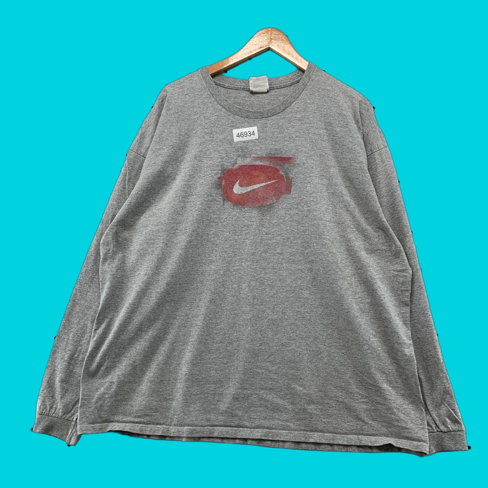 Nike VINTAGE Nike T Shirt Mens 2XL Gray Center Swoosh Long Sleeve Distressed Size US XXL / EU 58 / 5 - 1 Thumbnail