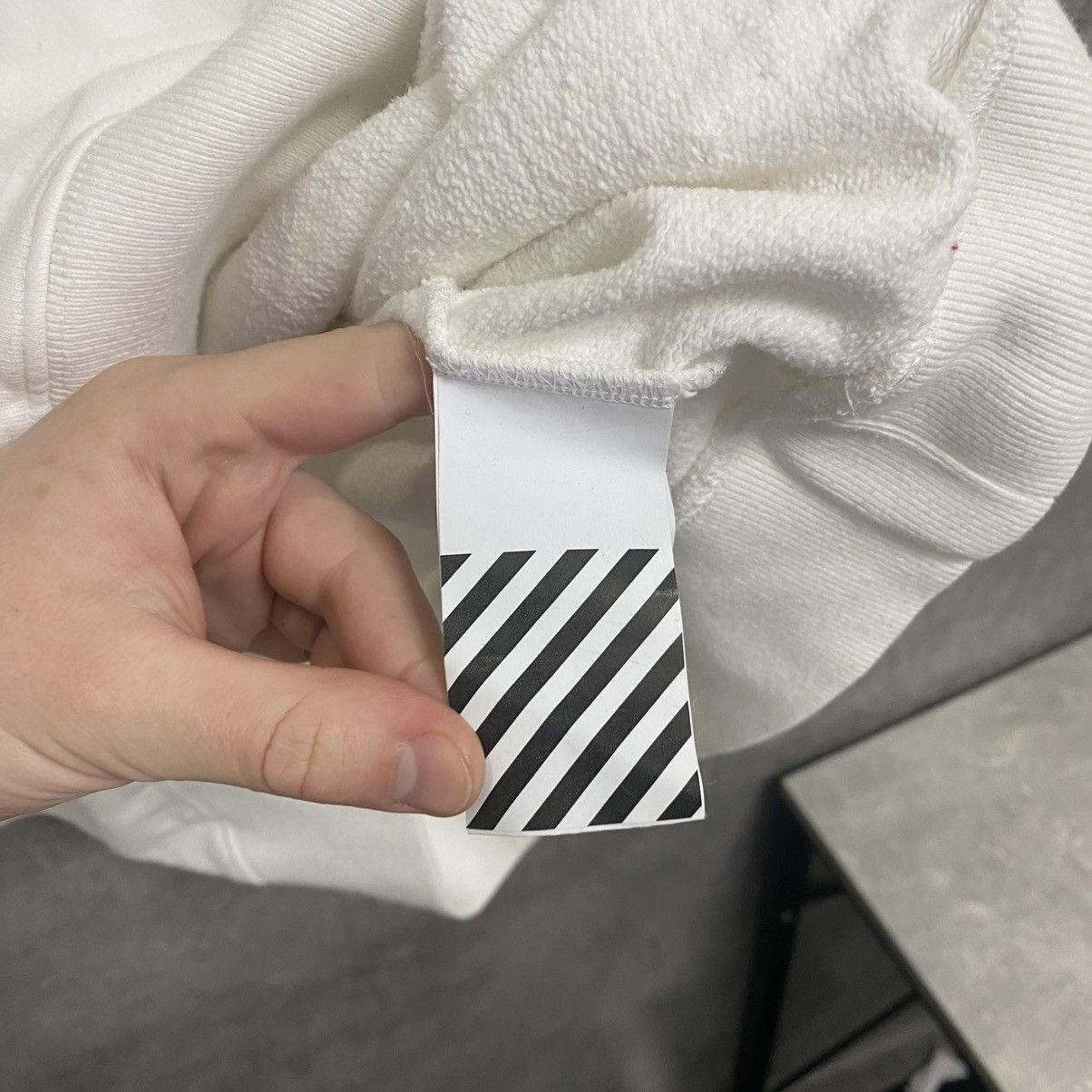 Off-White Off White Unfinished Arrows Hoodie Big Logo Size L Size US L / EU 52-54 / 3 - 20 Thumbnail