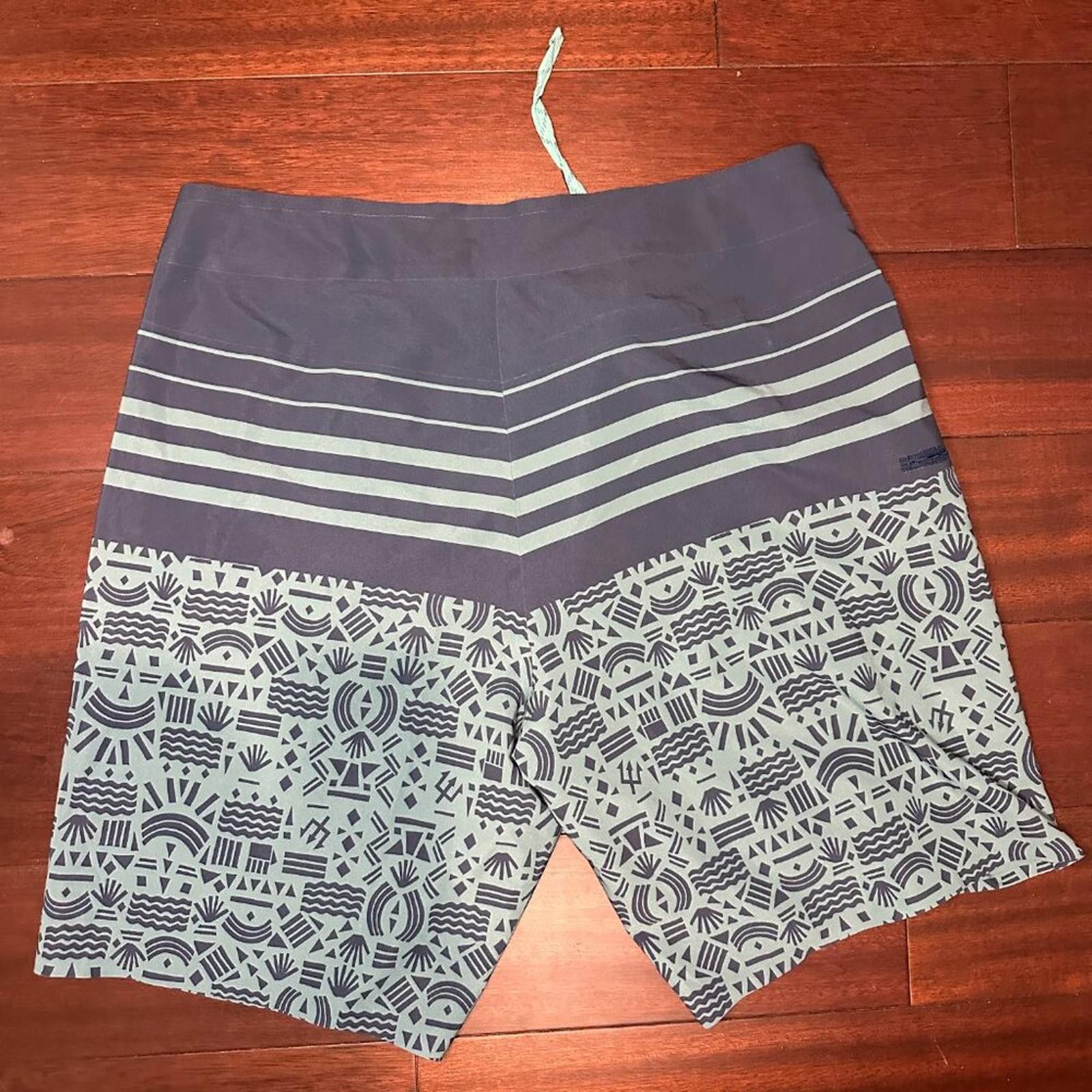 Patagonia Patagonia Men’s Swim Trunks – Size 36 Size US 32 / EU 48 - 5 Thumbnail