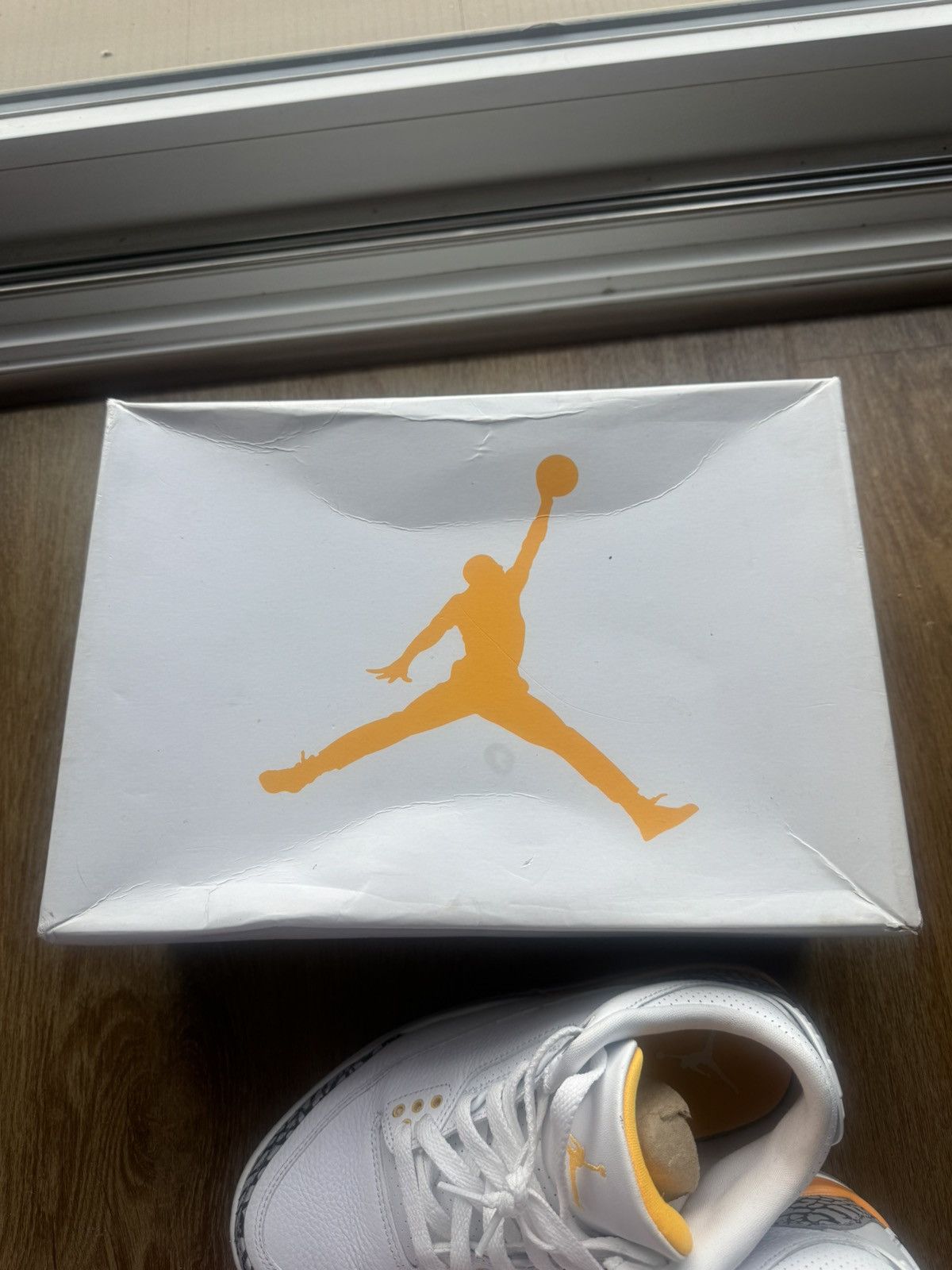 Jordan Brand Jordan 3 Laser Orange Size US 7 / IT 37 - 7 Thumbnail