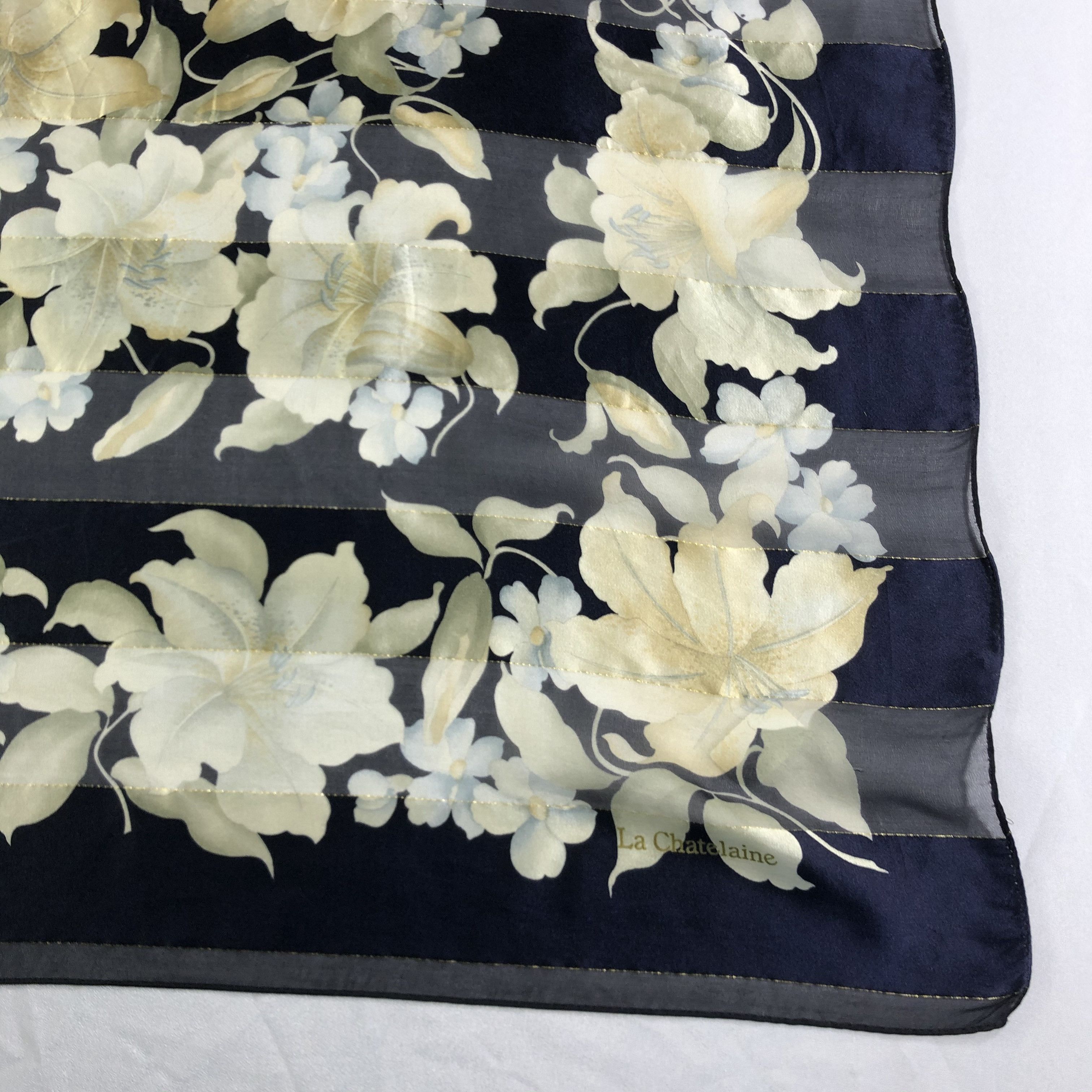 Vintage Vintage La Chantelaine Silk Scarf Size ONE SIZE - 4 Thumbnail