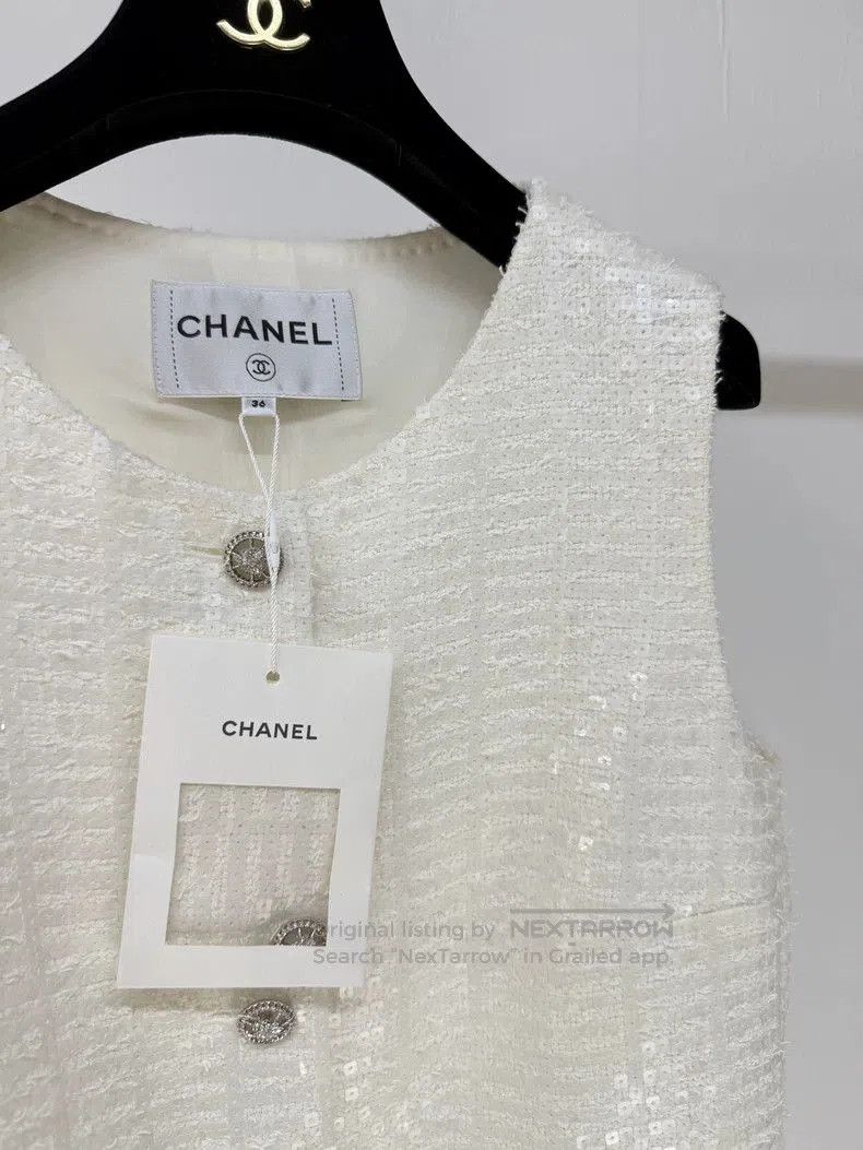 Chanel Chanel 25S White Sequin Vest Coat. Size US S / EU 44-46 / 1 - 2 Thumbnail