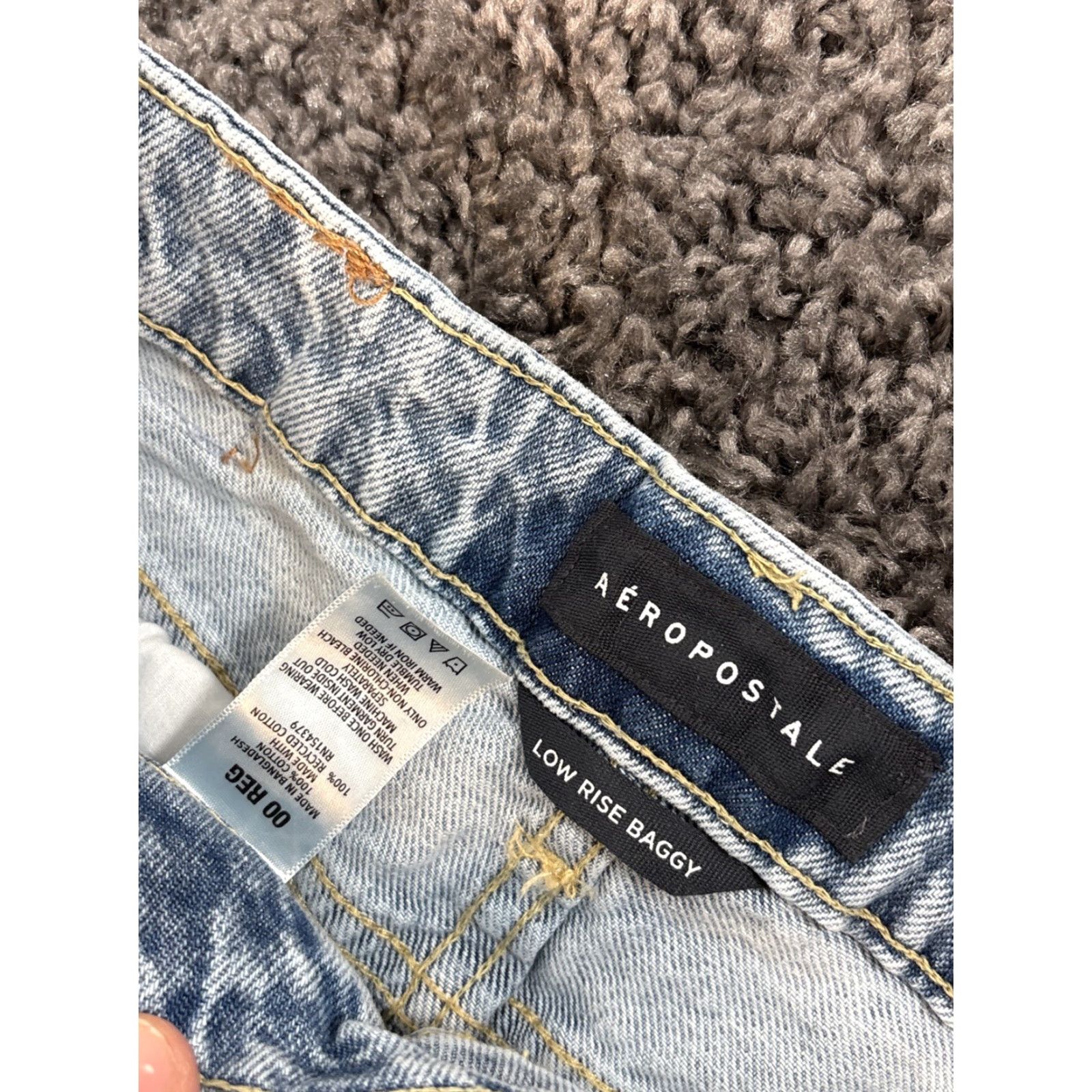 Vintage Aéropostale Jeans Baggy Low Rise Womens 00 Light Wash Denim Pants 90s Vintage No (Blue) Size 24" / US 00 / IT 34 - 6 Thumbnail
