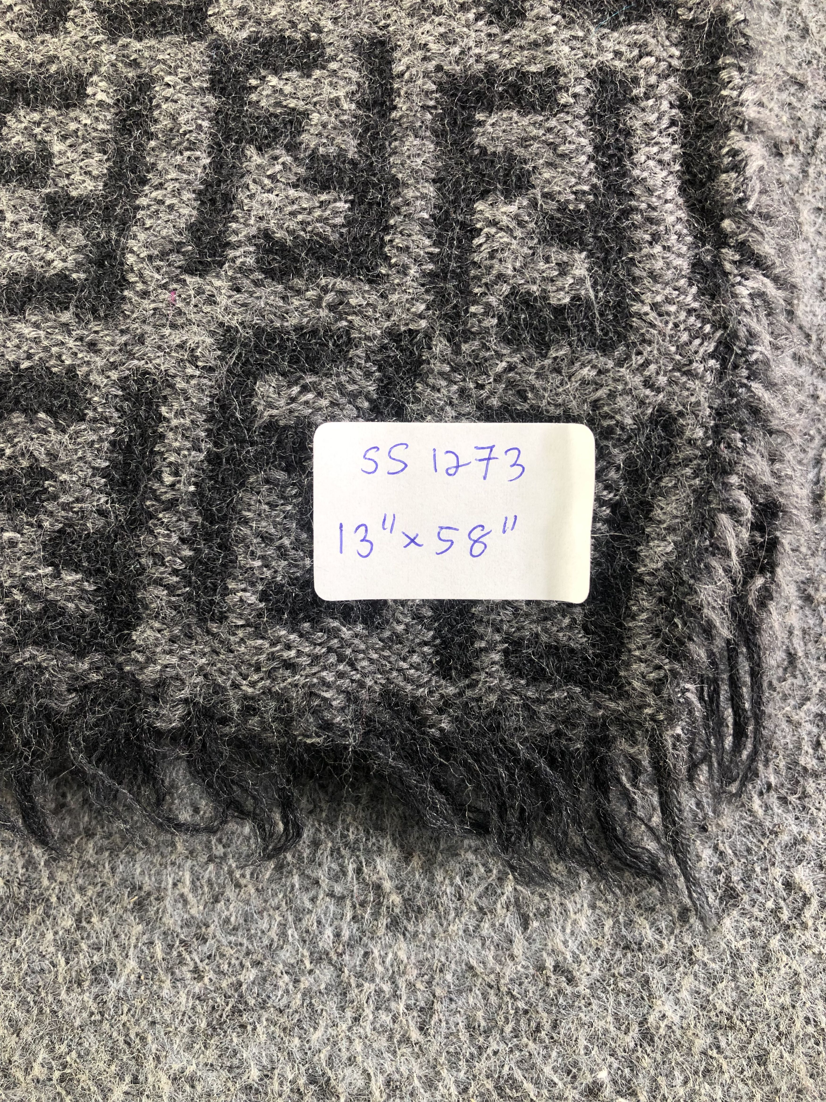 Fendi Fendi Monogram Scarf / Muffler / Neckwear SS1273 Size ONE SIZE - 7 Thumbnail