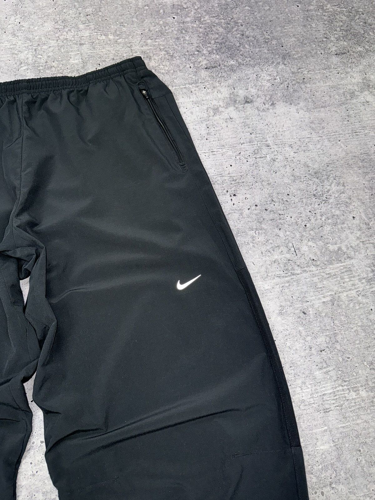 Nike × Vintage Vintage Nike Y2K Style Reflective Swoosh Logo Drill Pants Size US 34 / EU 50 - 7 Thumbnail