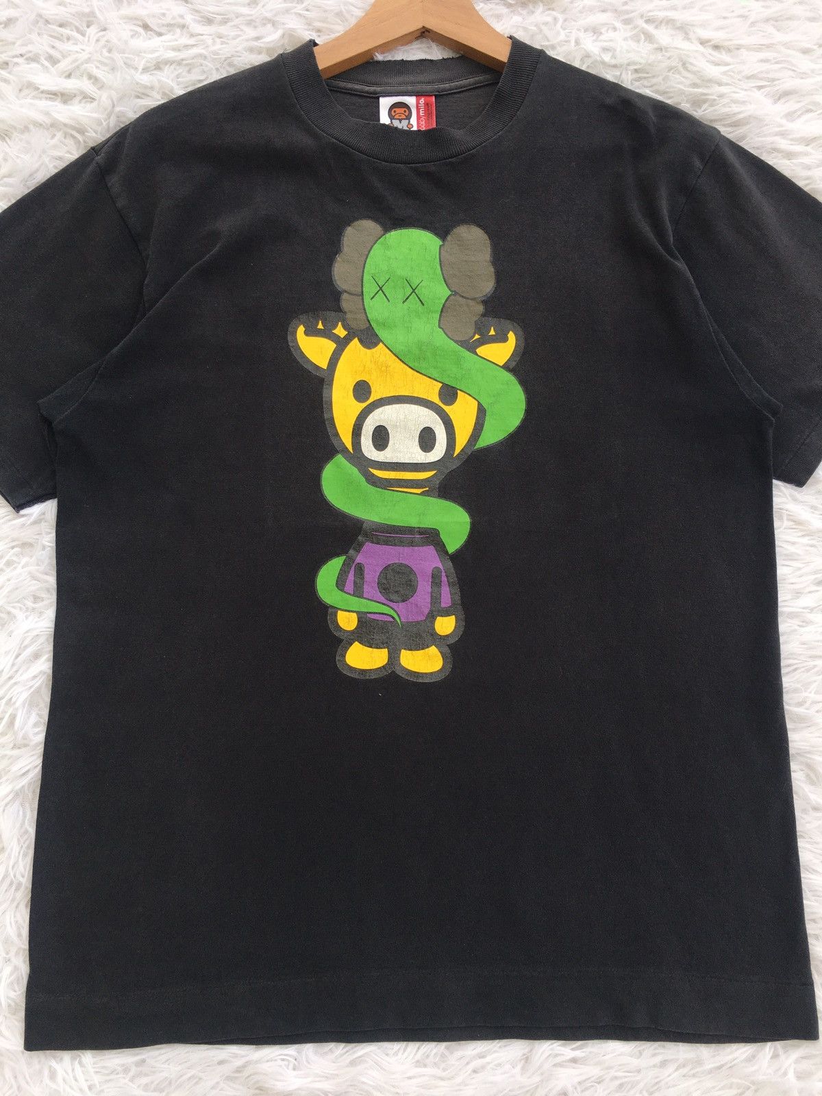 Bape × Kaws Vintage SS2006 Bape x Kaws Baby Milo Giraffe Tee Size US M / EU 48-50 / 2 - 7 Thumbnail