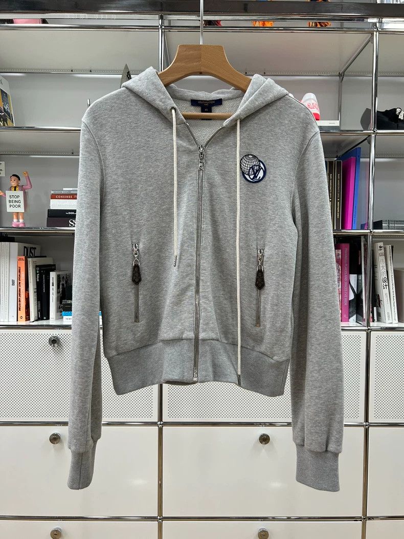 Louis Vuitton Louis Vuitton Gray Globe Logo Zip Hoodie Jacket Size US XS / EU 42 / 0 - 1 Thumbnail