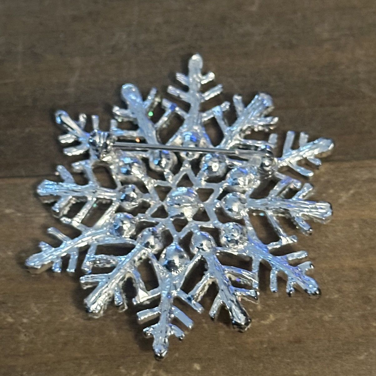 Vintage Vintage Avon AB rhinestone snowflake brooch Size ONE SIZE - 4 Thumbnail
