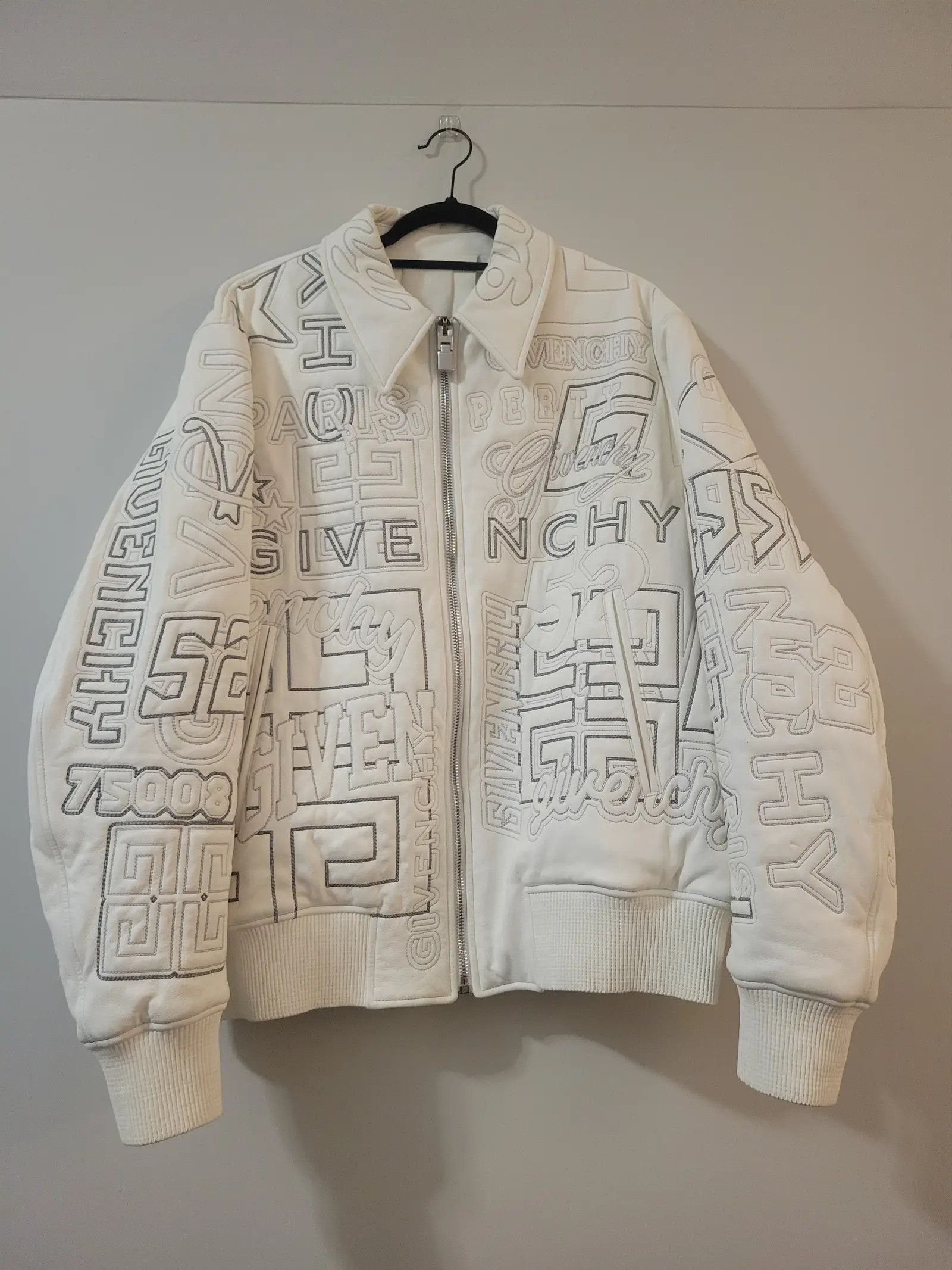 Givenchy Givenchy All Over Embroidered Quilted White Leather Jacket Size US XL / EU 56 / 4 - 1 Thumbnail