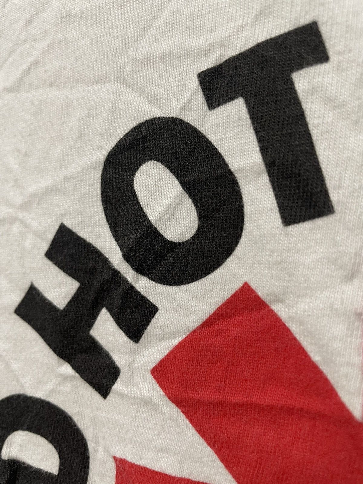 Band Tees Vintage Red Hot Chili Peppers Uniqlo Logo Tee White 2000s S Size US S / EU 44-46 / 1 - 5 Thumbnail