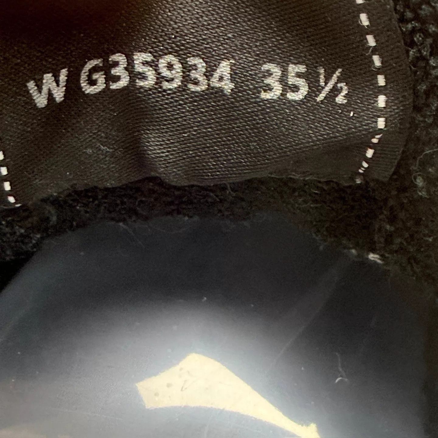 Chanel CHANEL Black White Panda Logo Sneakers EU35.5 95New Size US 5 / IT 35 - 7 Thumbnail