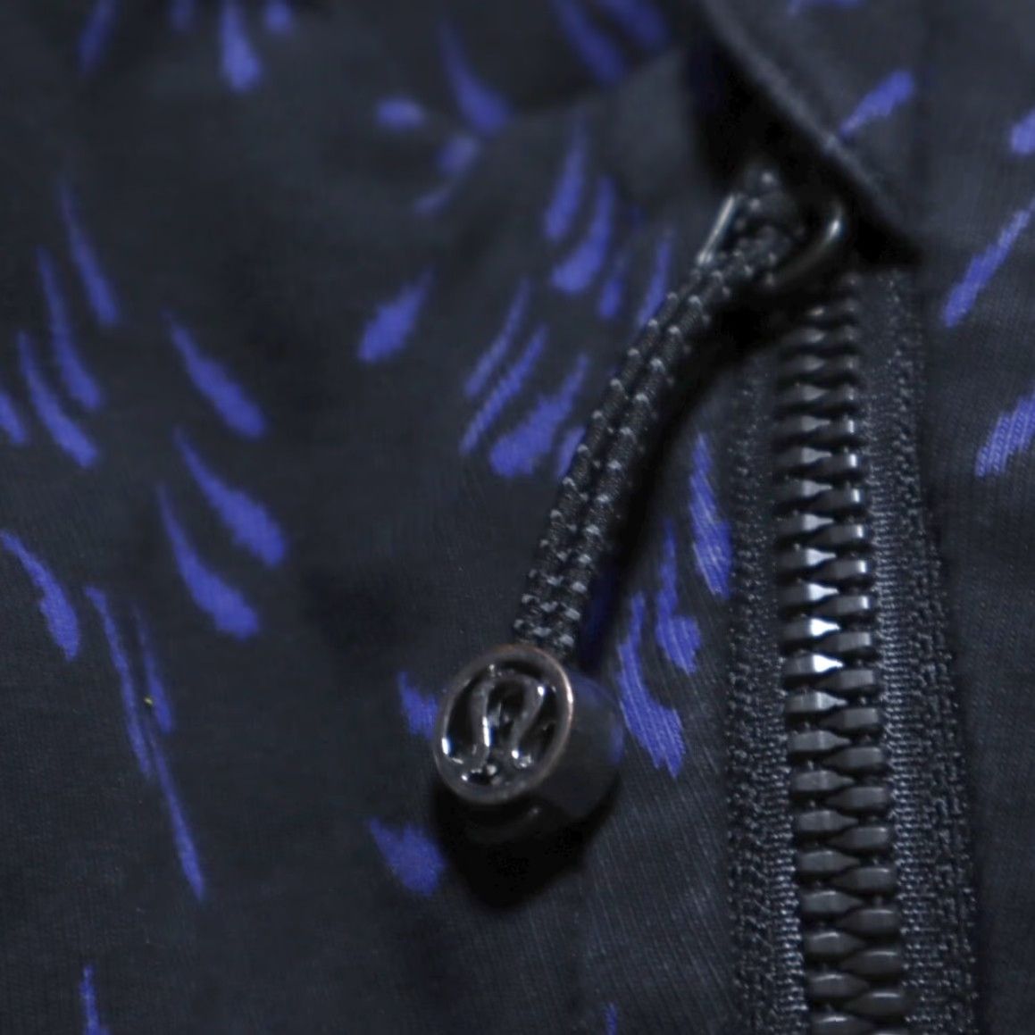 Lululemon Lululemon Full Zip Hooded Women's 10 Jacket Black Shirt Size L / US 10 / IT 46 - 5 Thumbnail