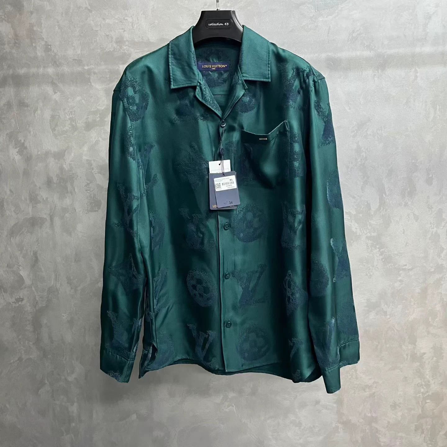 Louis Vuitton LOUIS VUITTON Green AOP Button LS Shirt XL Size US XL / EU 56 / 4 - 1 Thumbnail