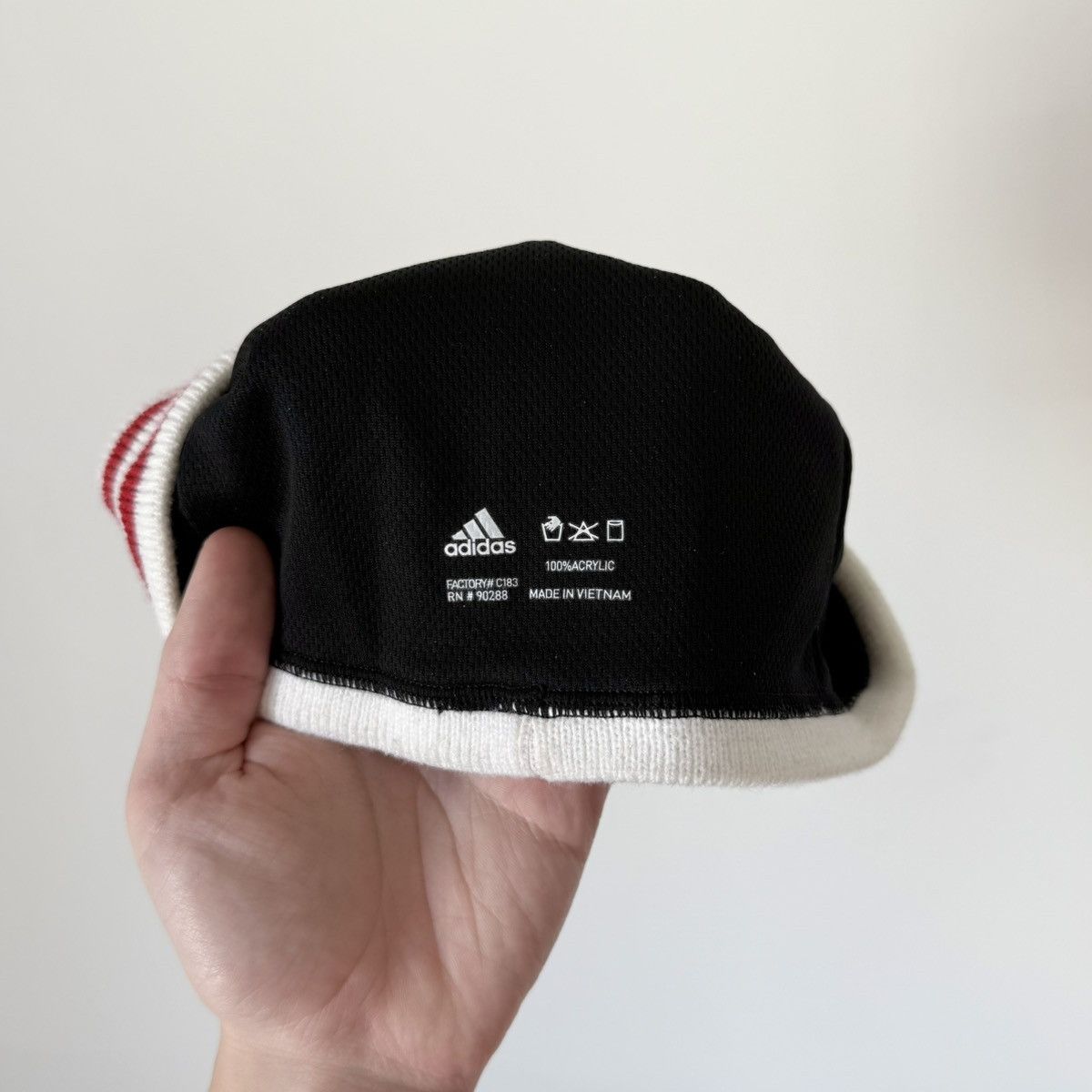 Adidas Vtg 2000s Adidas Striped Knit Skully Beanie Red White Y2K Size ONE SIZE - 4 Thumbnail