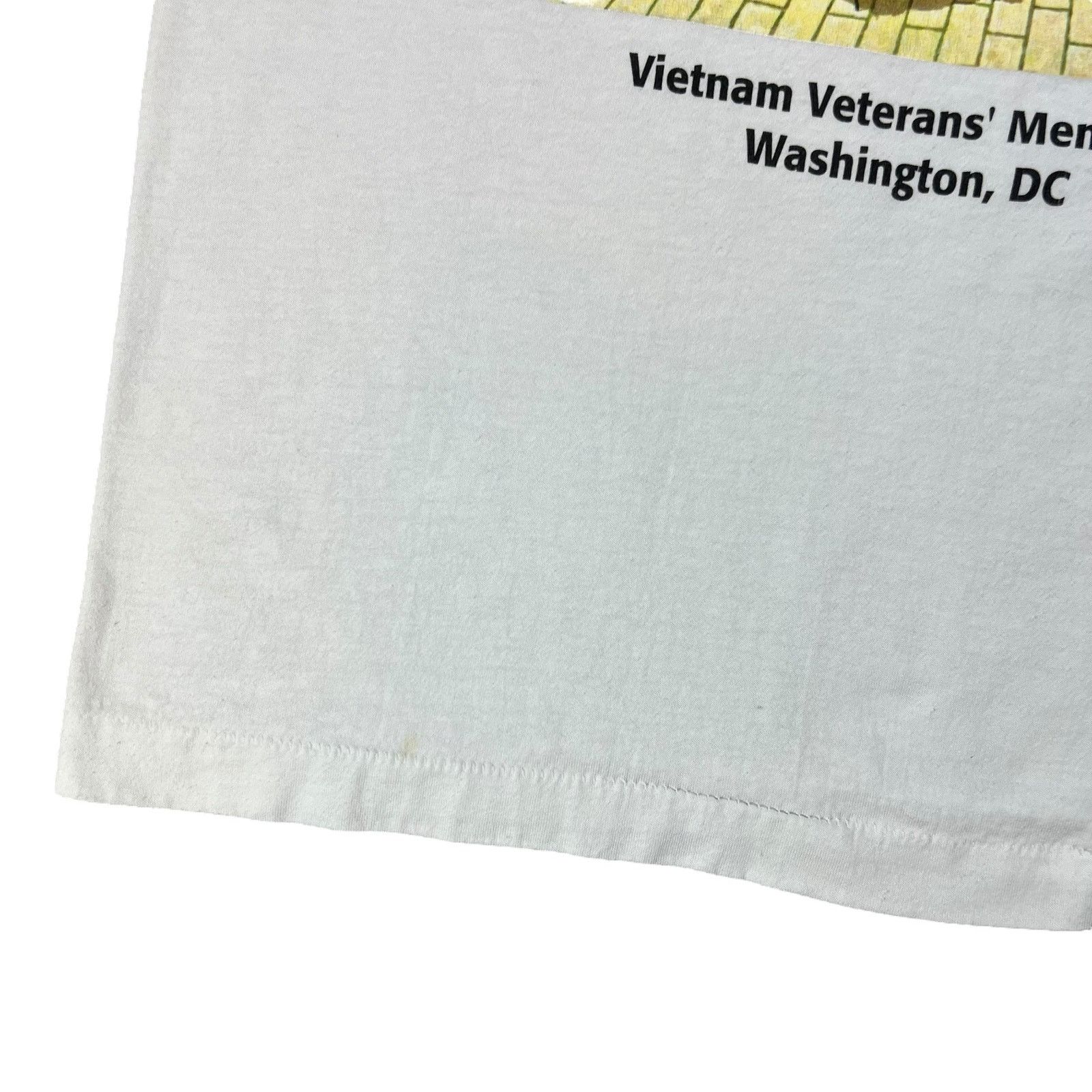 Fruit Of The Loom × Vintage Vintage 90s “The Wall” Vietnam Veterans’ Memorial art tee Size US L / EU 52-54 / 3 - 3 Thumbnail