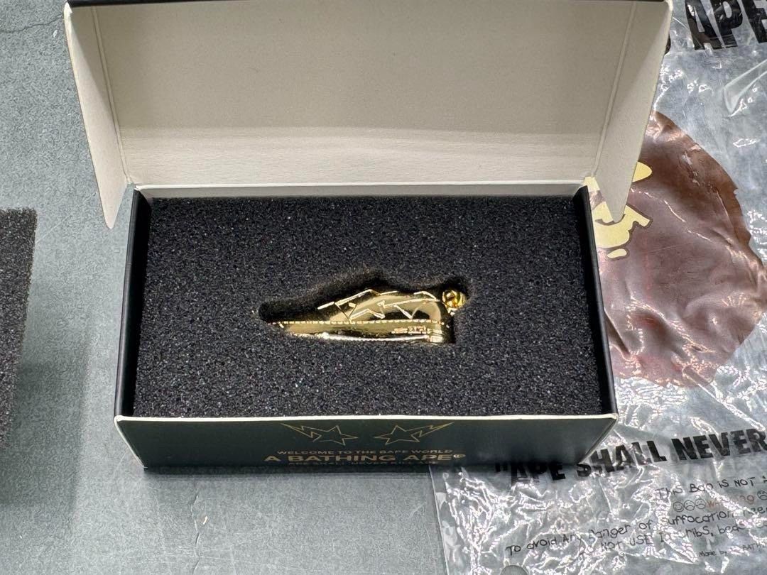Bape NEW! Bape Card Member Exclusive Sta Shoe Necklace Size ONE SIZE - 3 Thumbnail