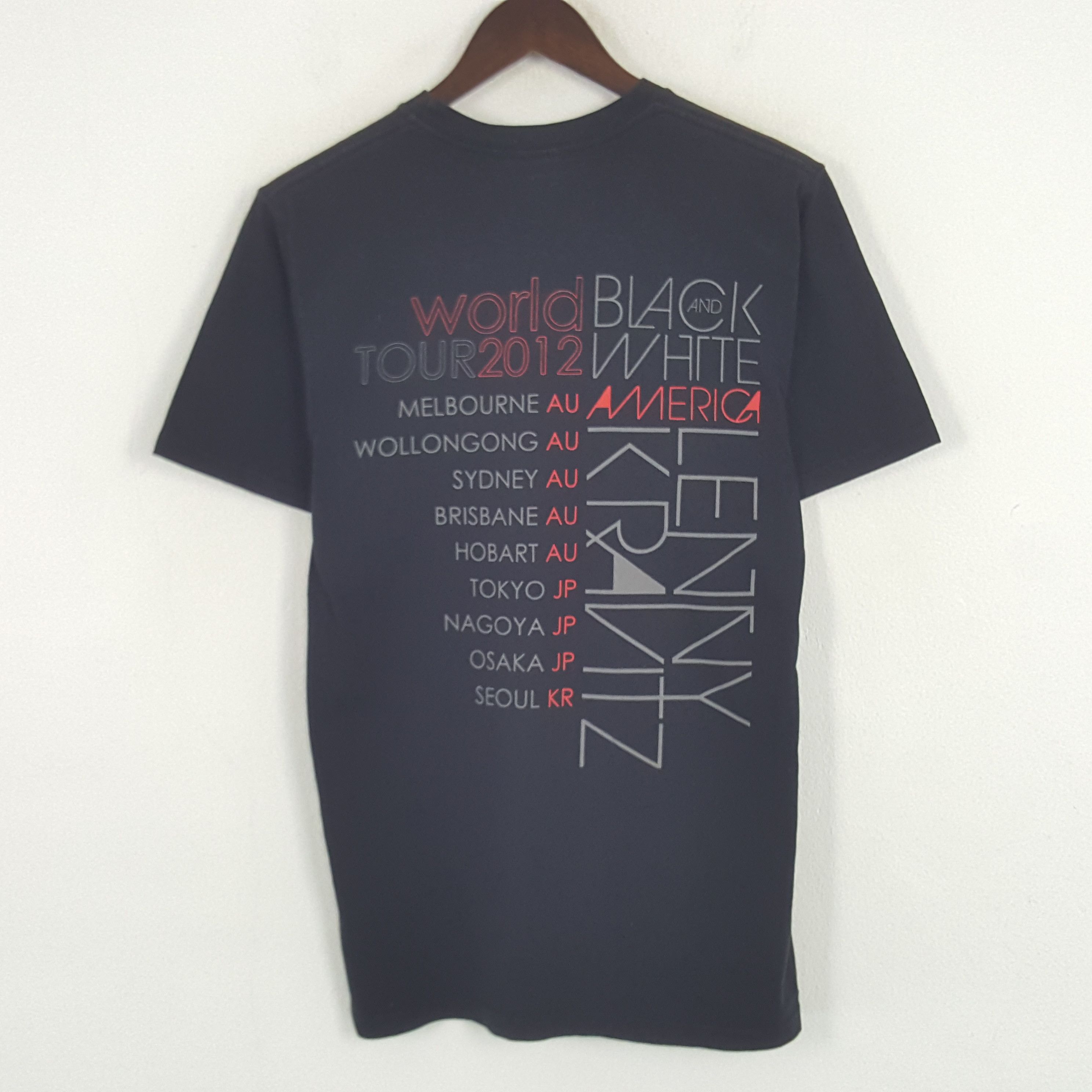 Band Tees × Vintage Vintage Lenny Kravtit World Tour 2012 Tshirt Size US S / EU 44-46 / 1 - 3 Thumbnail