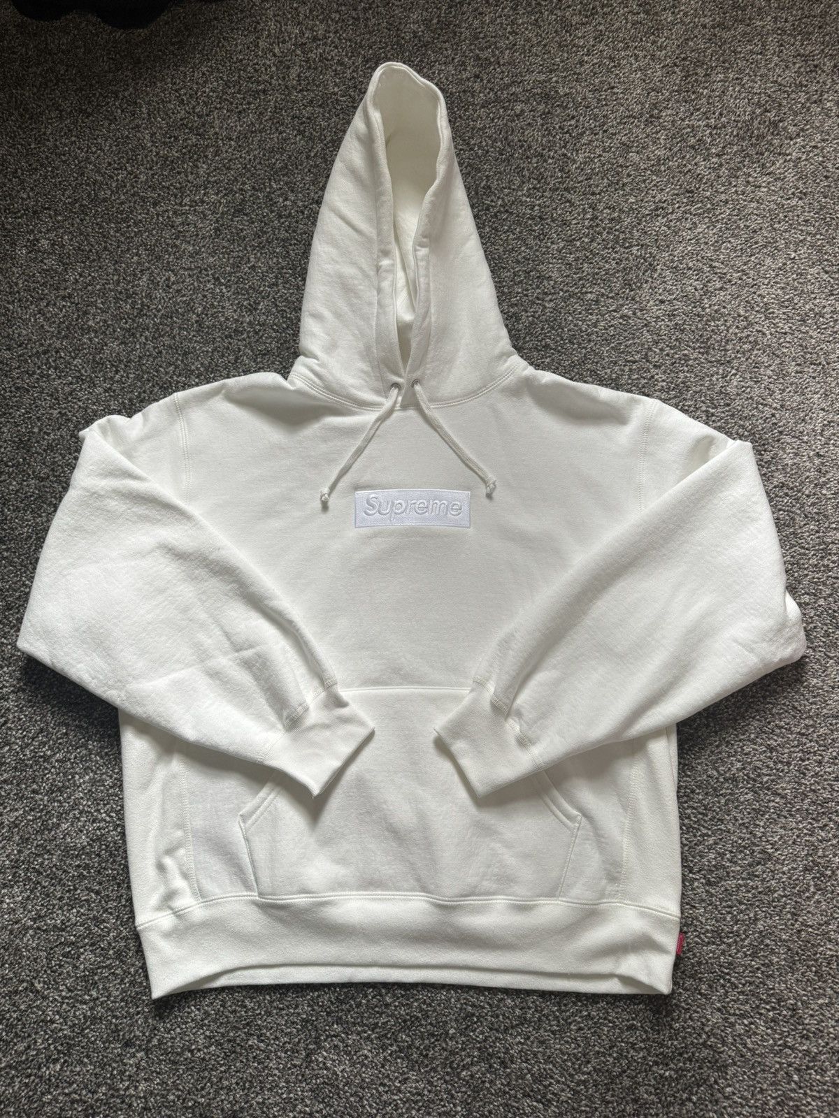 Supreme ホワイト Box Logo Mediumサイズ　2023 Supreme Box Logo Hooded Sweatshirt (FW23) Ash Grey Men's