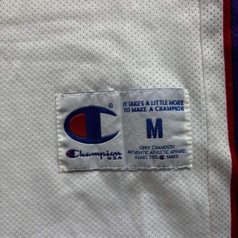 Champion Toronto Raptors Vince Carter Champion EU home NBA jersey M Size US M / EU 48-50 / 2 - 3 Thumbnail