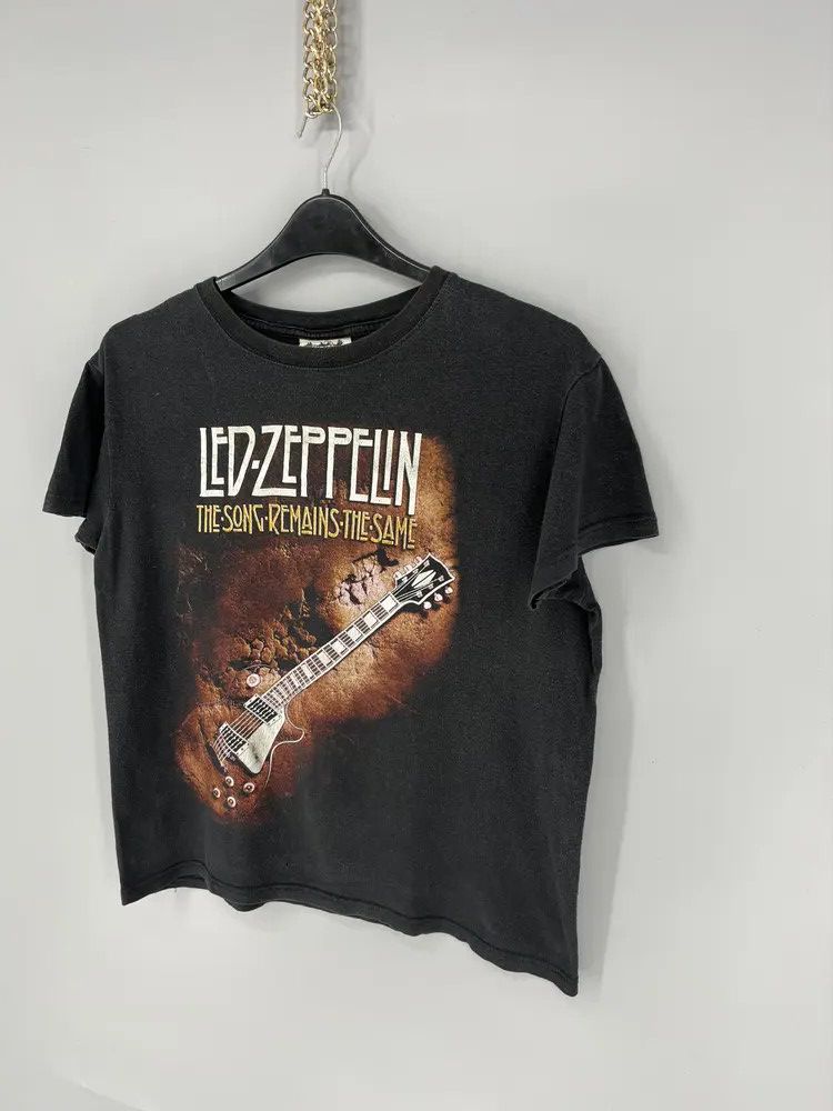 Band Tees Vintage Y2K LED ZEPPELIN Band Rock Tour T-shirt 90s Style Size US M / EU 48-50 / 2 - 3 Thumbnail
