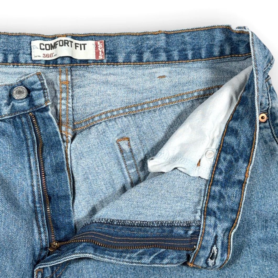 Levi's VINTAGE Levi's 560 Jeans Mens 38x32 Light Wash Comfort Fit Tapered 5-Pocket Denim Blue Size US 38 / EU 54 - 4 Thumbnail