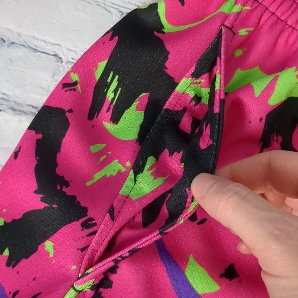 Champion Champion wow pinks basketball shorts size small Size US 26 / EU 42 - 2 Thumbnail