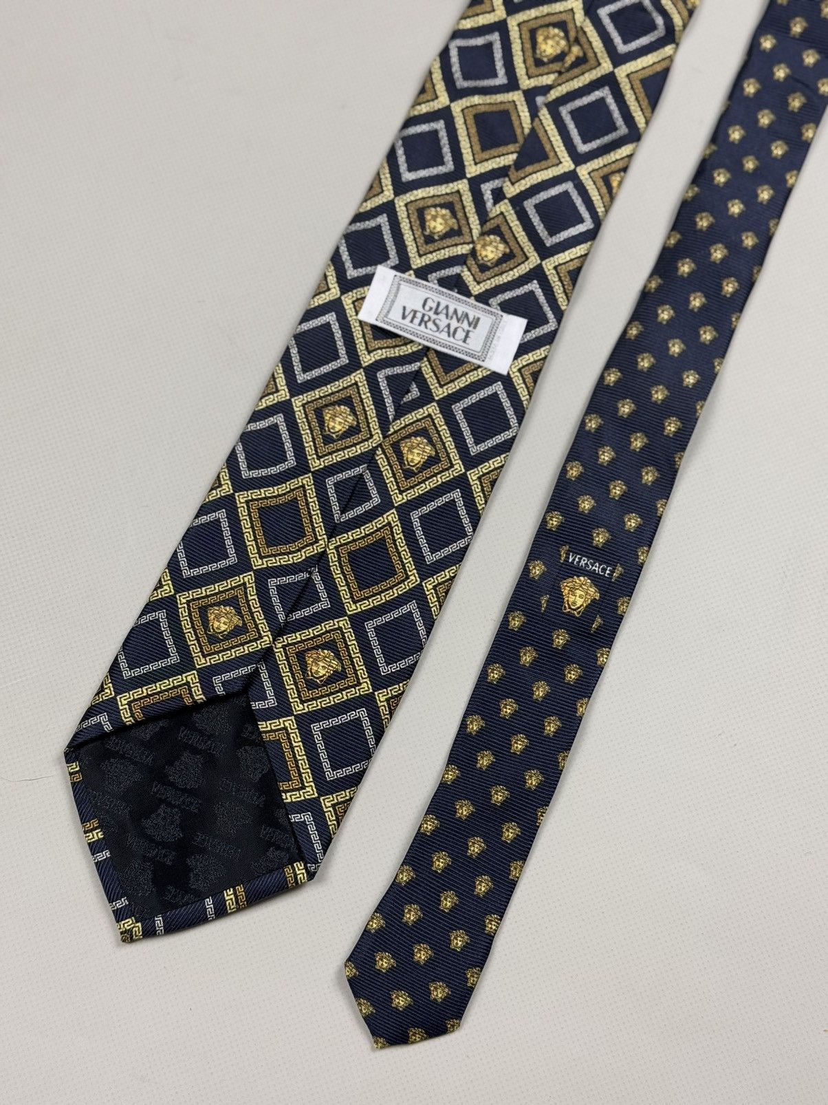 Versace × Vintage Gianni Versace Vintage Medusa Head Silk Patterned Tie Size ONE SIZE - 5 Thumbnail