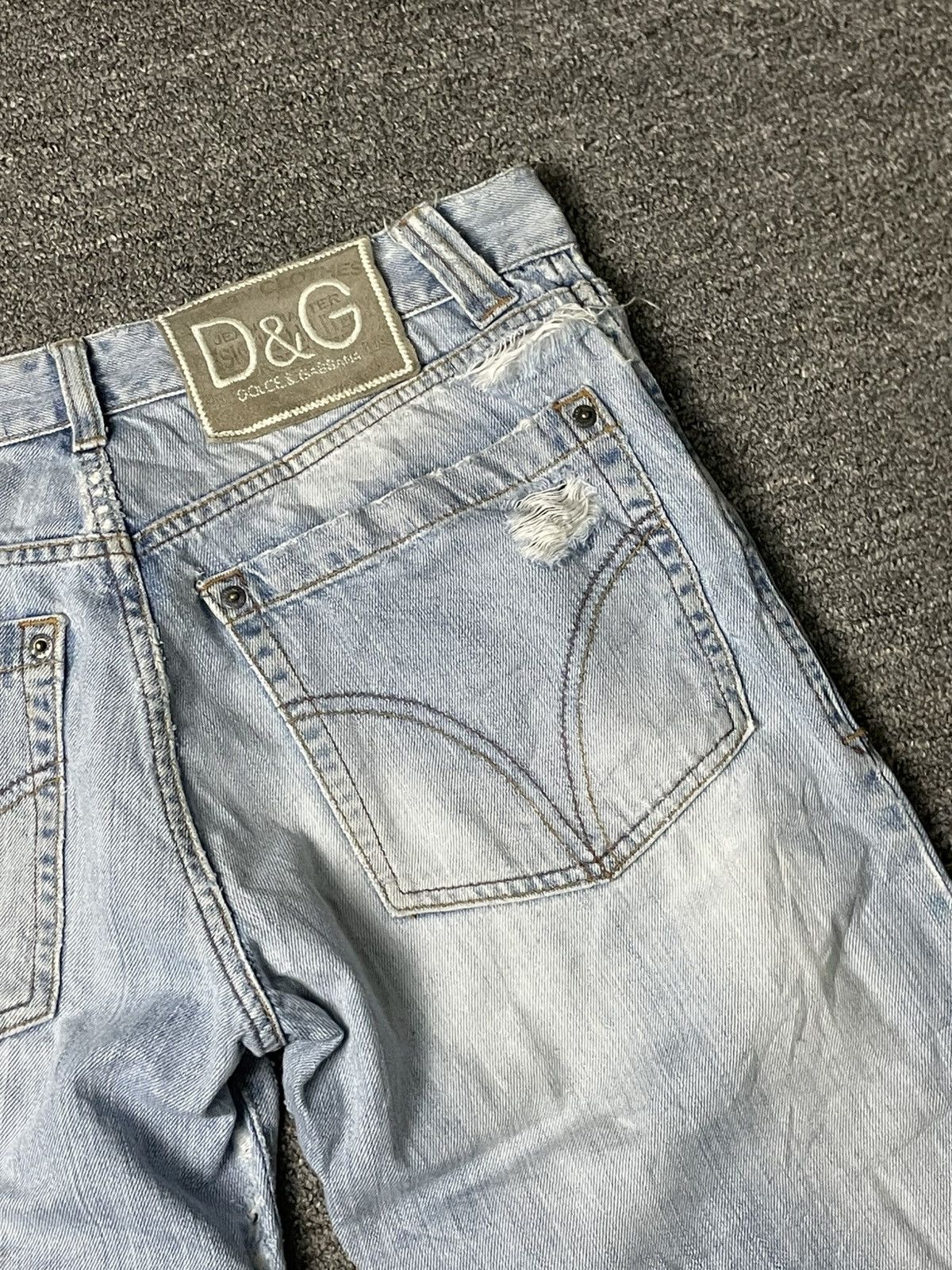 Dolce & Gabbana × Vintage Dolce & Gabanna Ripped Denim Jeans (76) Size US 33 - 14 Thumbnail