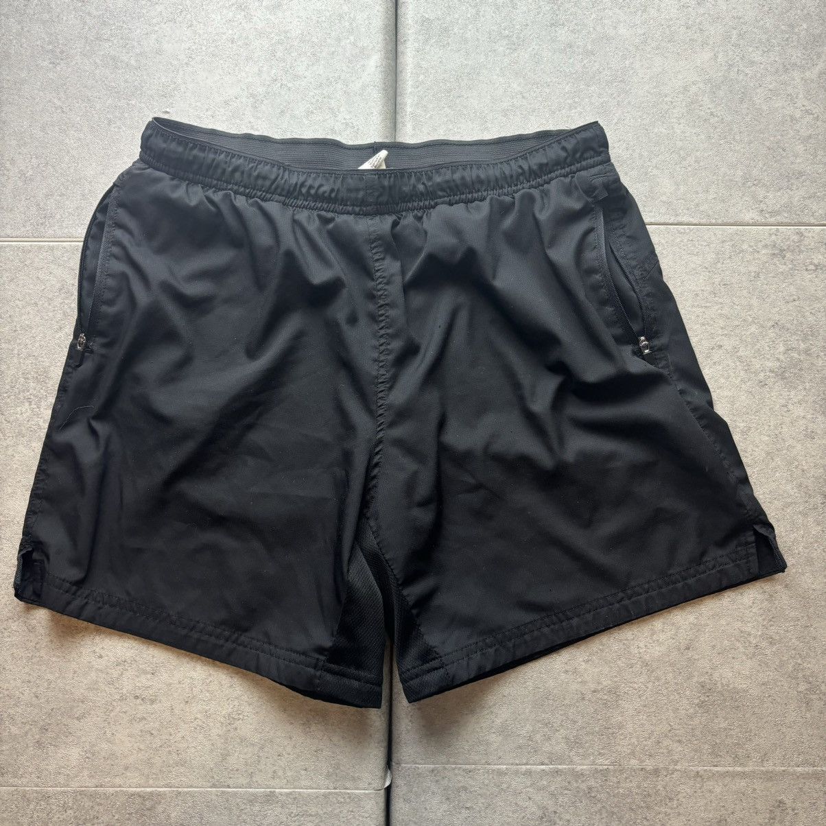 H&M H&m reflective black running shorts Size US 28 / EU 44 - 1 Thumbnail