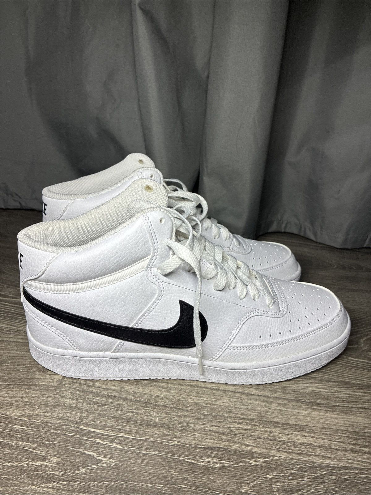 Nike NIKE COURT VISION MID Size US 10 / EU 43 - 1 Thumbnail