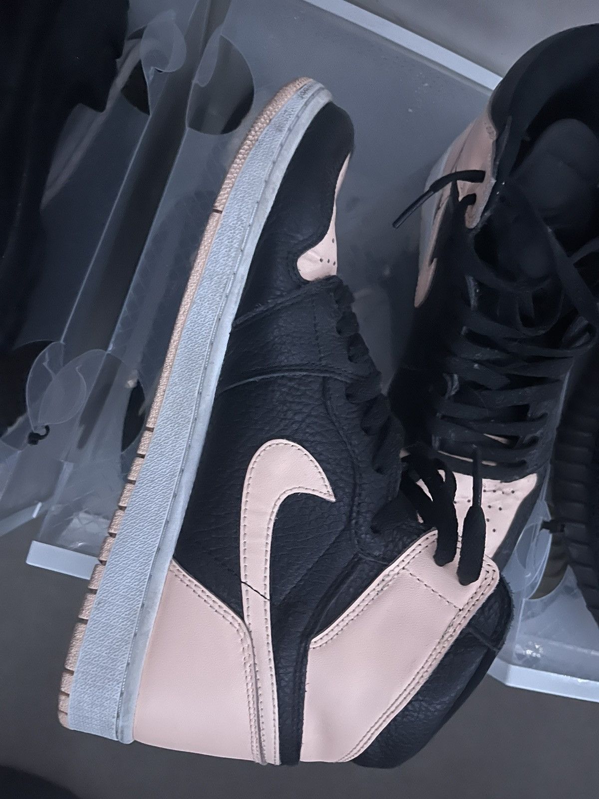 Jordan Brand Crimson tint Jordans Size US 10.5 / EU 43-44 - 4 Thumbnail