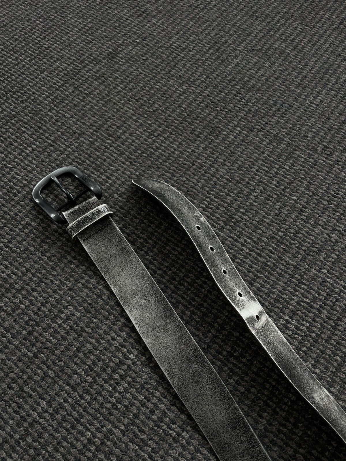 Levi's Vintage Avantgarde Levi’s distressed leather belt Y2K Size ONE SIZE - 6 Thumbnail