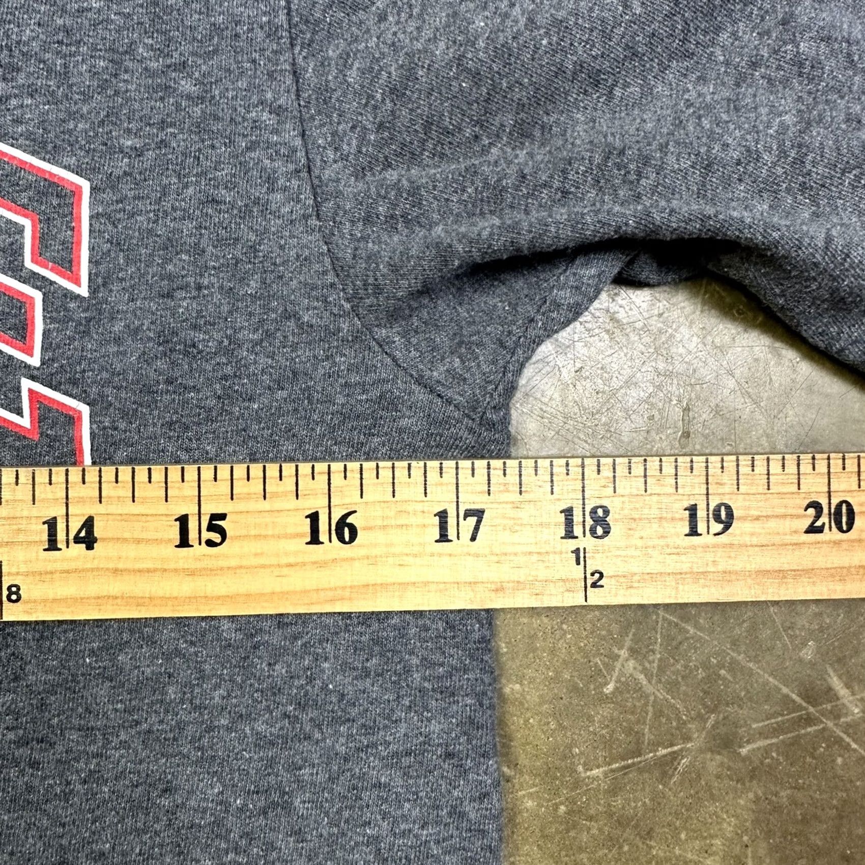 Vintage VINTAGE The Cotton Exchange NC State Wolfpack Graphic T-Shirt Unisex Adults Small Gray 90s Front Graphic Made USA Size US S / EU 44-46 / 1 - 7 Thumbnail