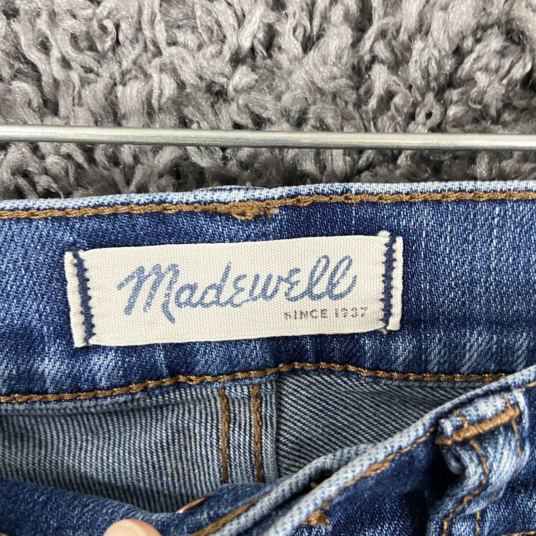 Madewell VINTAGE? [Wait] Madewell High Rise Skinny Jeans Women 24 Blue Distressed Adult Womens Skinny Jeans 24 Blue Distressed Size 42" / US 20 - 5 Thumbnail