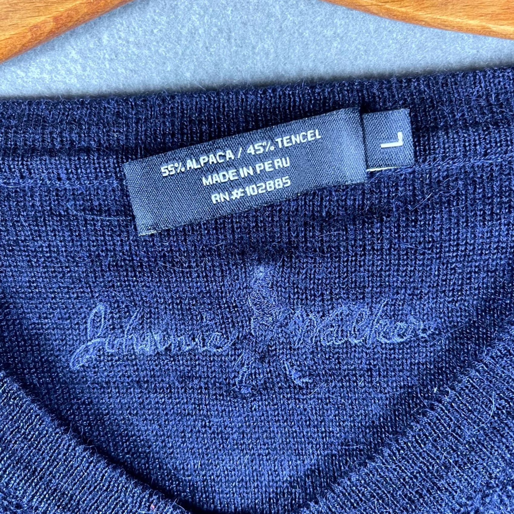 Vintage VINTAGE Johnnie Walker Sweater Vest Mens Large Blue Alpaca Tercel V Neck Blue Size US L / EU 52-54 / 3 - 3 Thumbnail