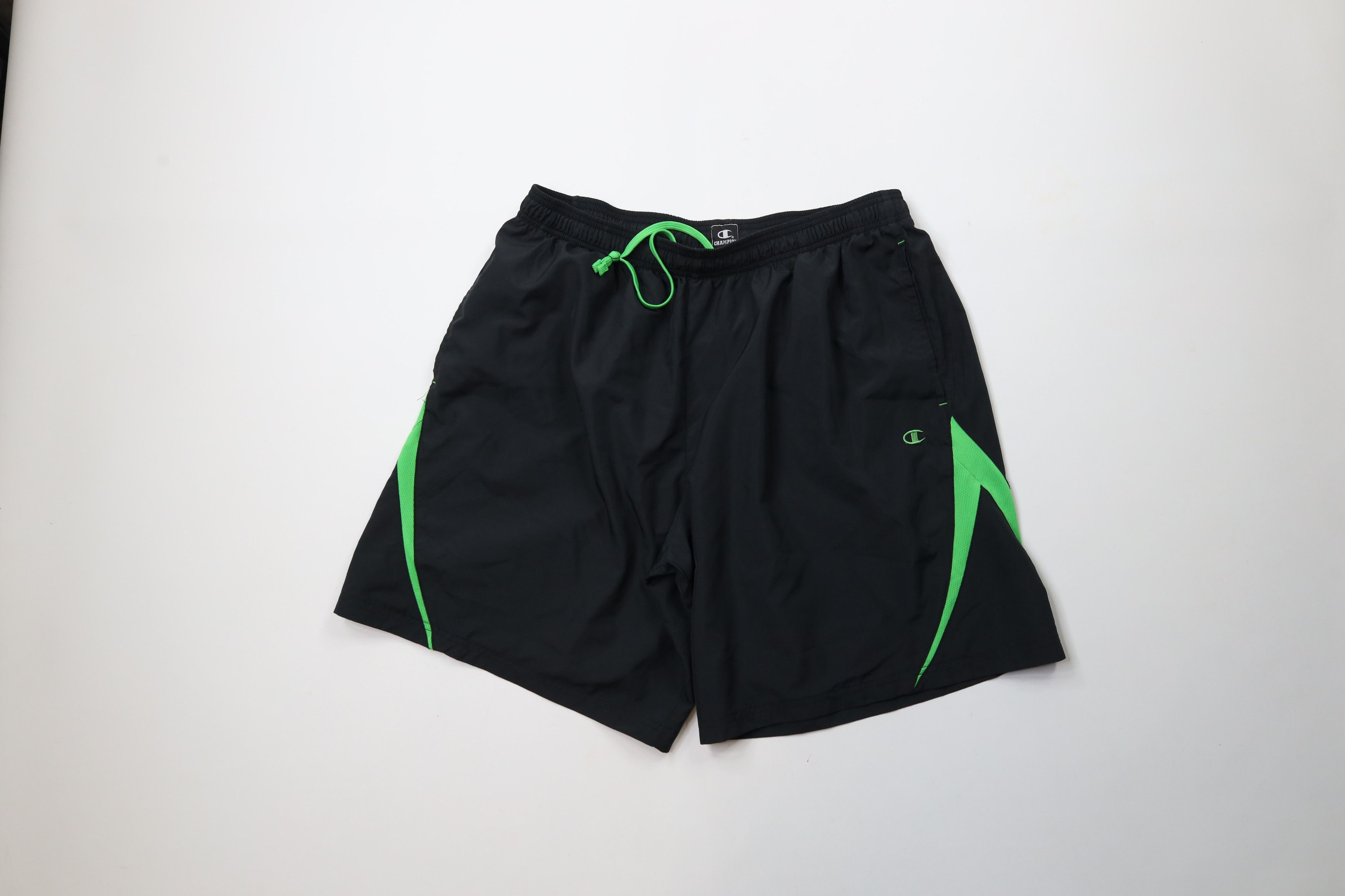 Champion × Vintage Vintage 90s Champion Classic Logo Running Soccer Shorts Size US 34 / EU 50 - 1 Thumbnail