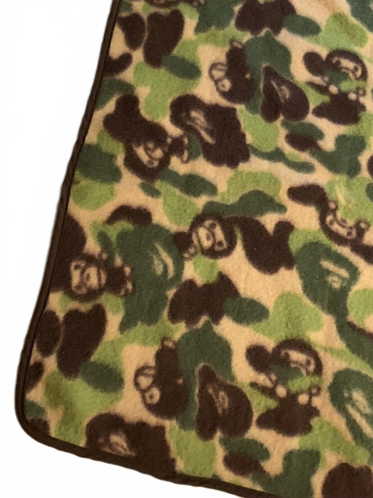 Bape BAPE x Baby Milo Camo Soft Fleece Baby Blanket A Bathing Ape Size ONE SIZE - 3 Thumbnail