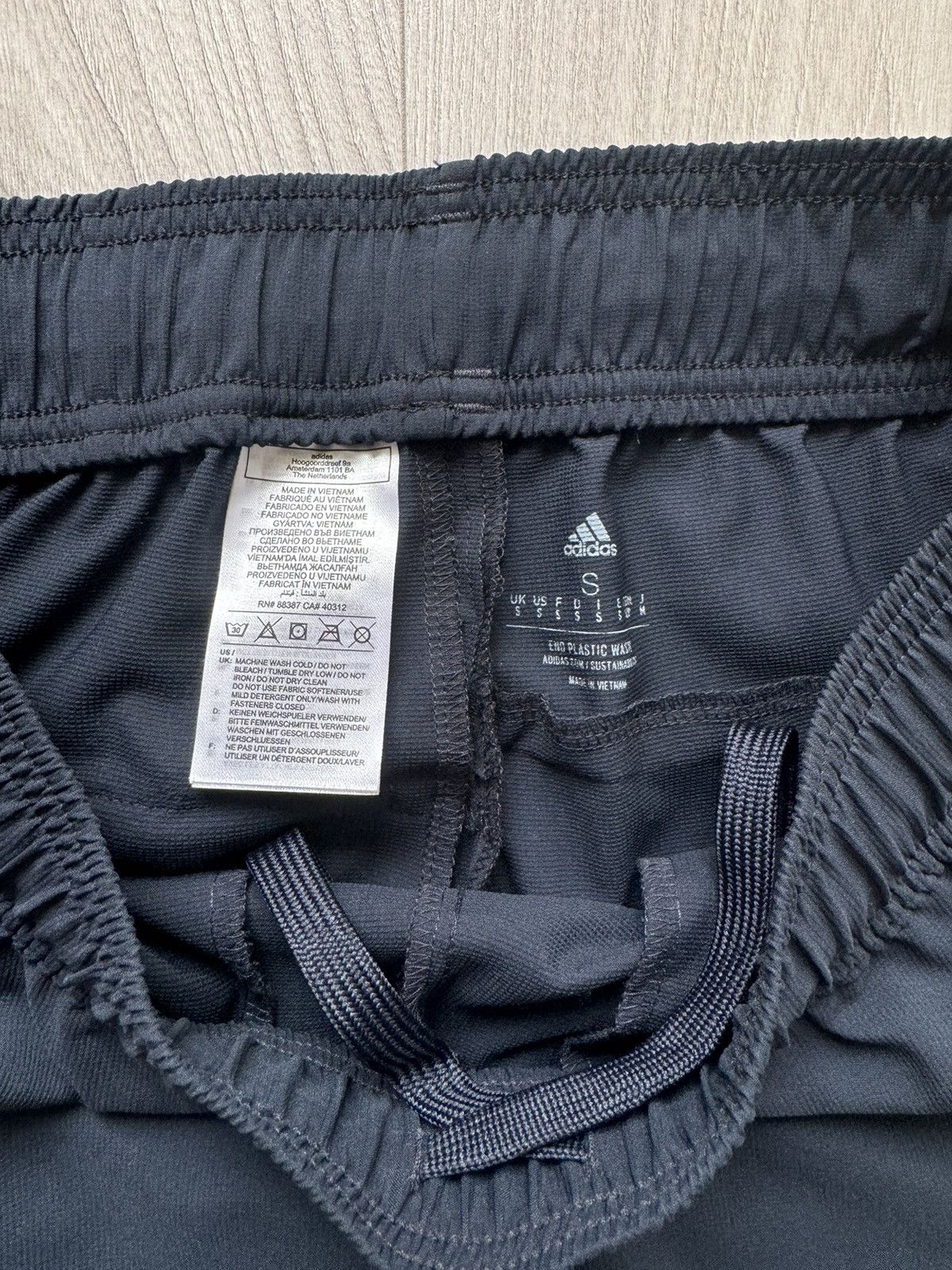 Adidas Adidas Real Madrid tracksuit pants sweatshirt football Size US S / EU 44-46 / 1 - 11 Thumbnail