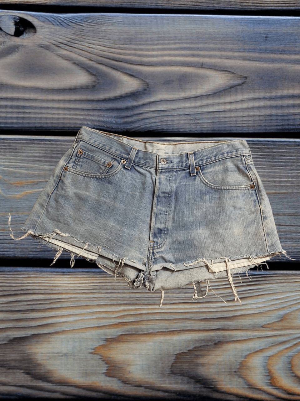 Levi's Levi's 501 Light Blue Distressed Jean Denim Shorts Size 34" / US 12 / IT 48 - 1 Thumbnail