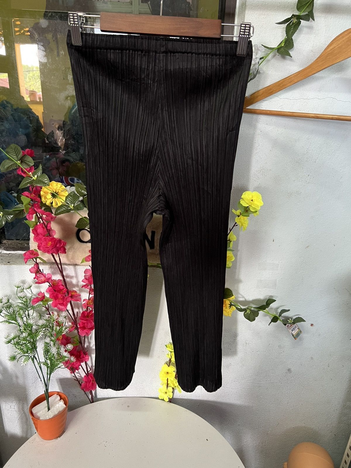 Pleats Please Issey Miyake Pleats Pleatse Issey Miyake Pants Size 27" / US 4 / IT 40 - 2 Thumbnail