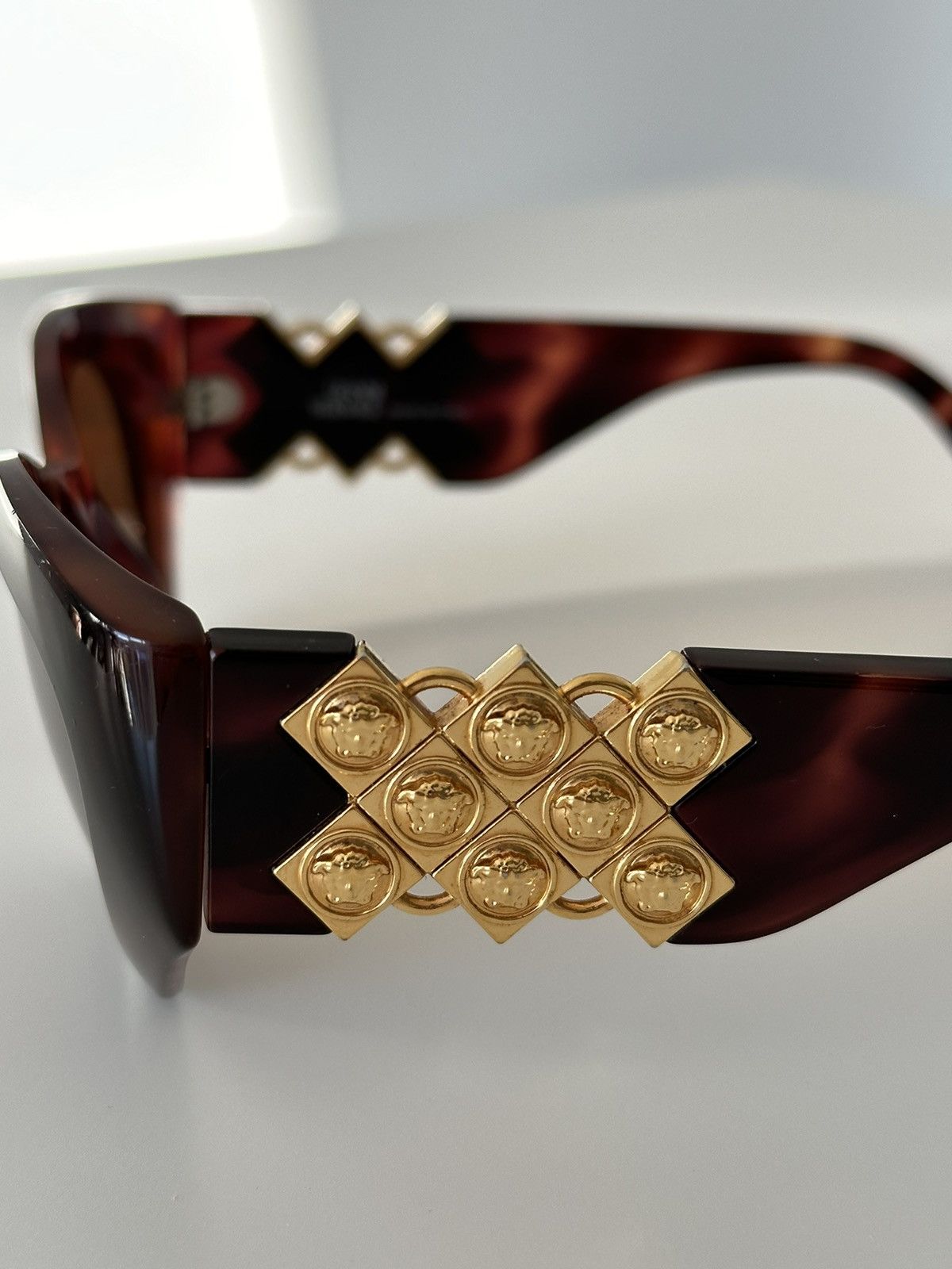 Versace Vintage Versace Multiple Medusa Luxury Sunglasses/ MOD.420/D Size ONE SIZE - 2 Thumbnail