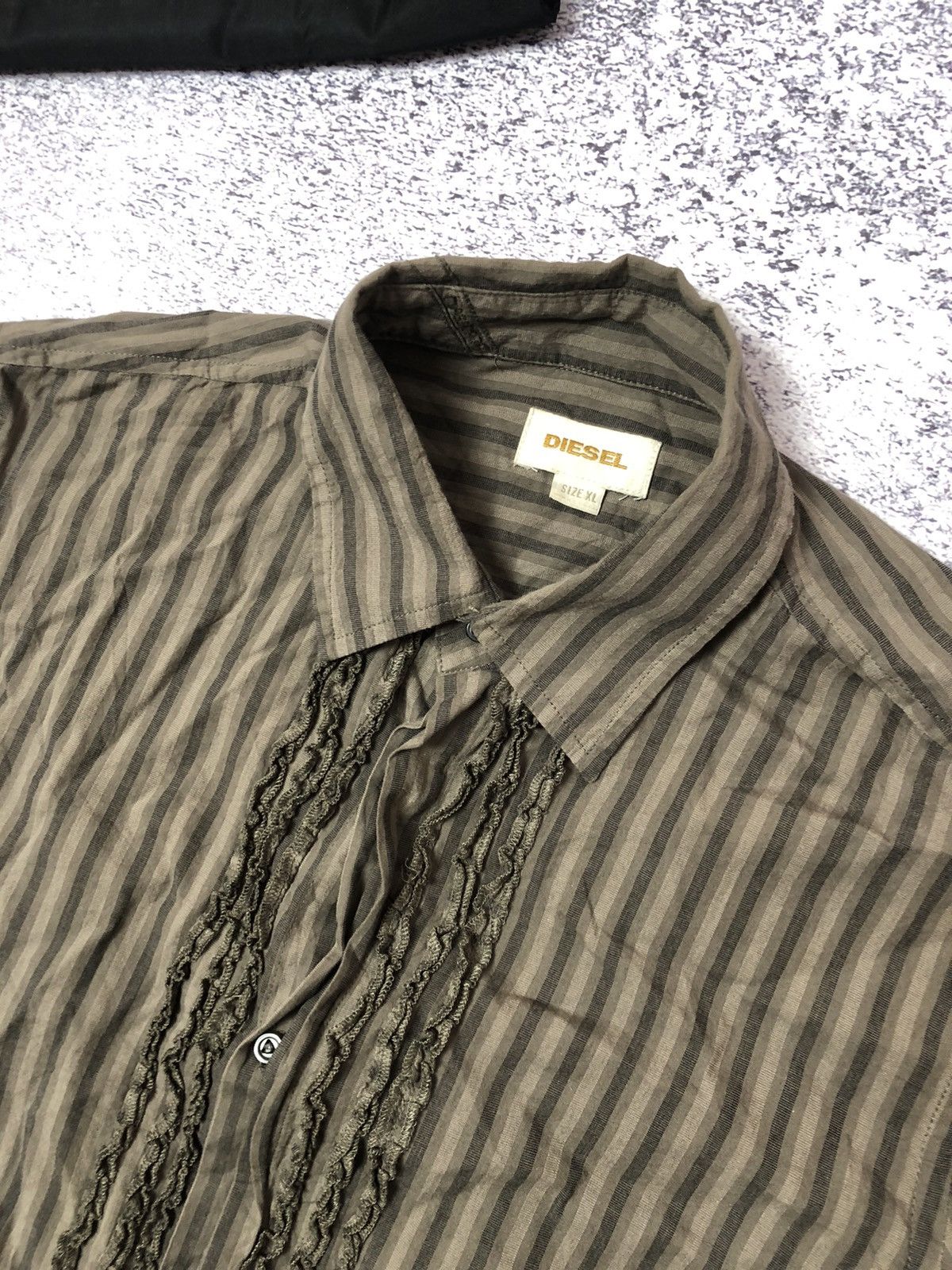 Diesel Men's shirt Diesel y2k size Xl y2k luxury USA men’s casual Size US XL / EU 56 / 4 - 5 Thumbnail