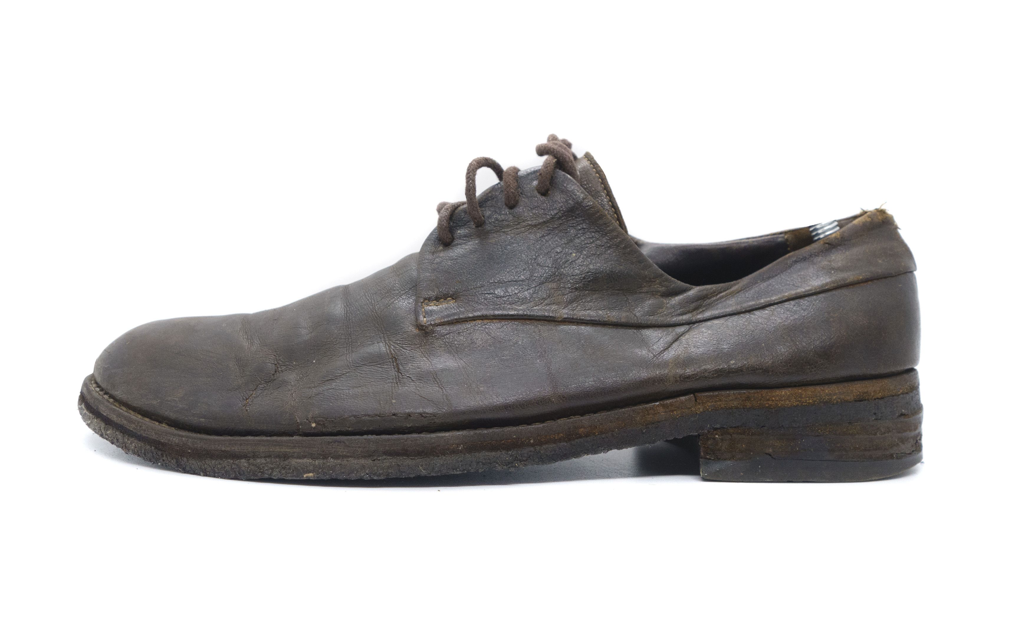 00S Distressed Leather Low Shoes Vintage